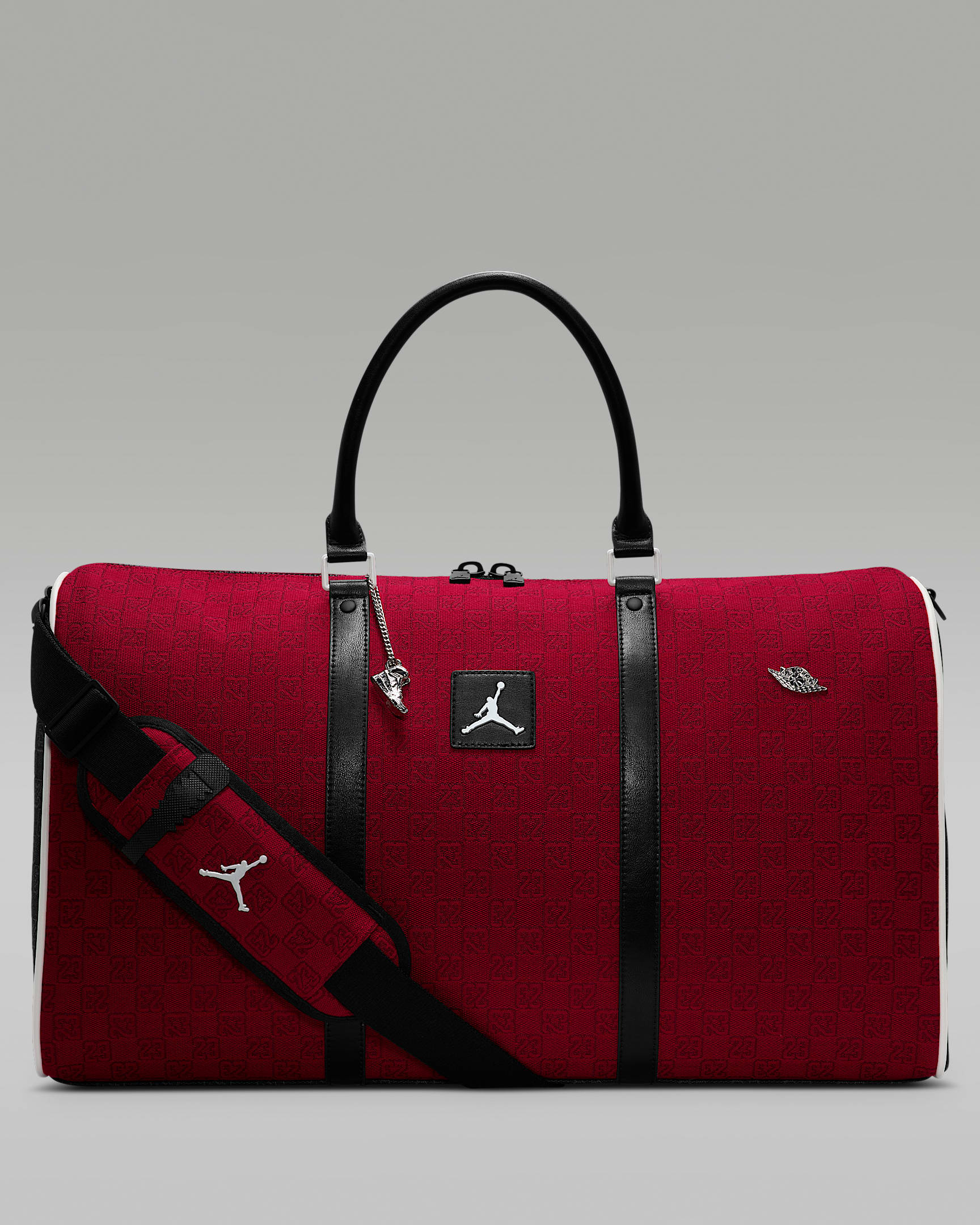 ジョーダン モノグラム ダッフルバッグ (40L) - バーシティレッド
