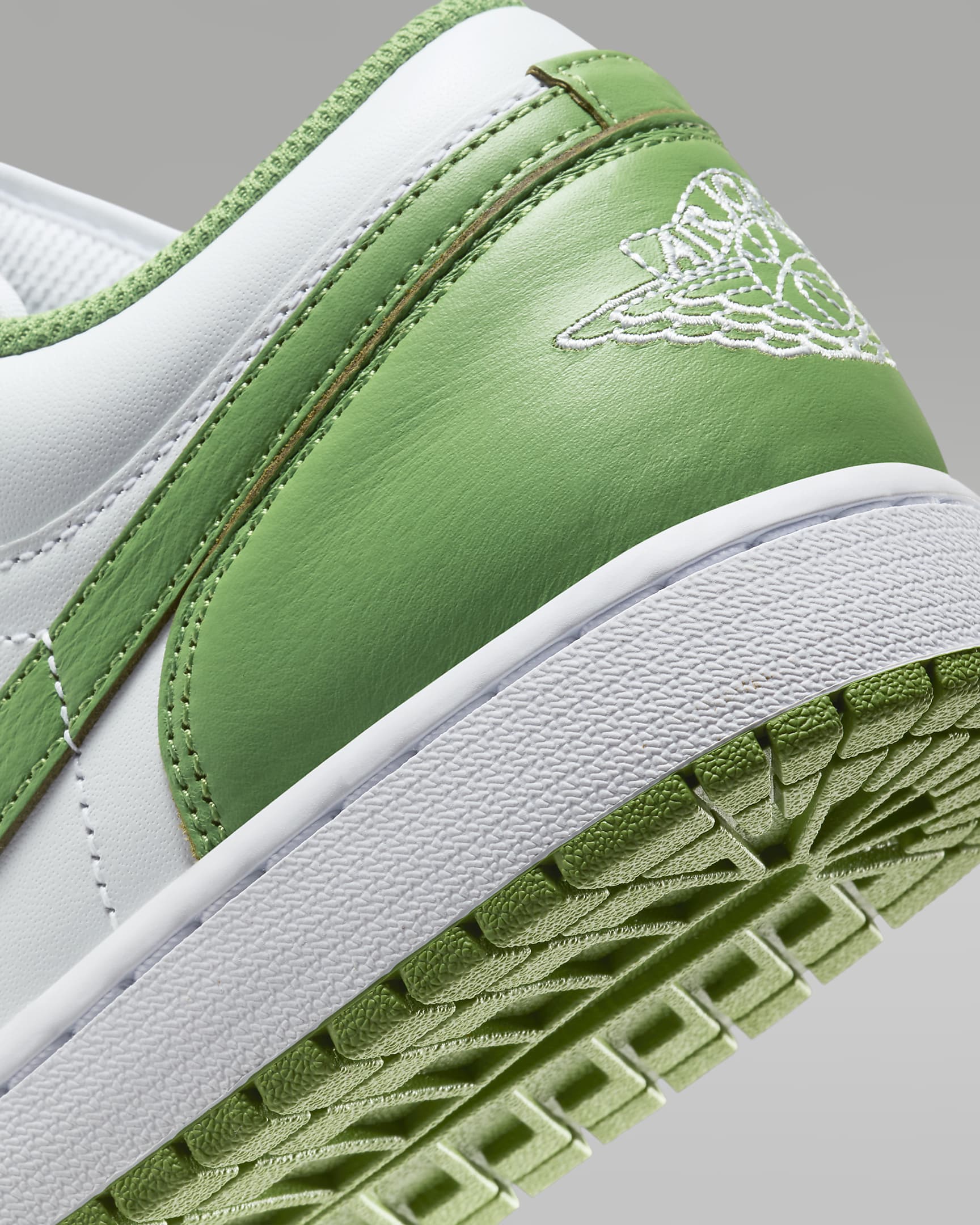 Air Jordan 1 Low SE herresko - Hvit/Lightning/Chlorophyll