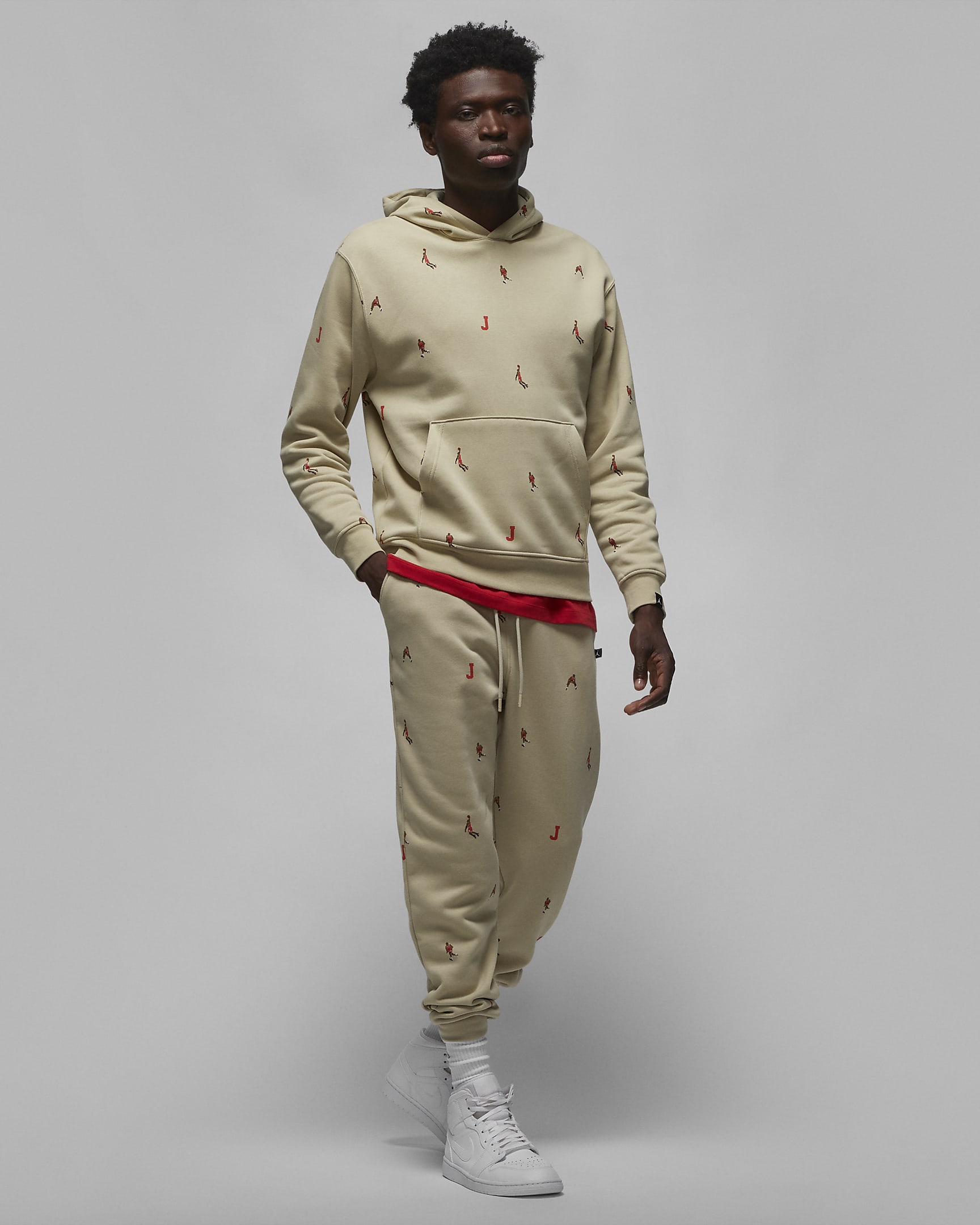 Jordan Essentials Holiday Jumpman Fleece Sweatshirt. Nike LU