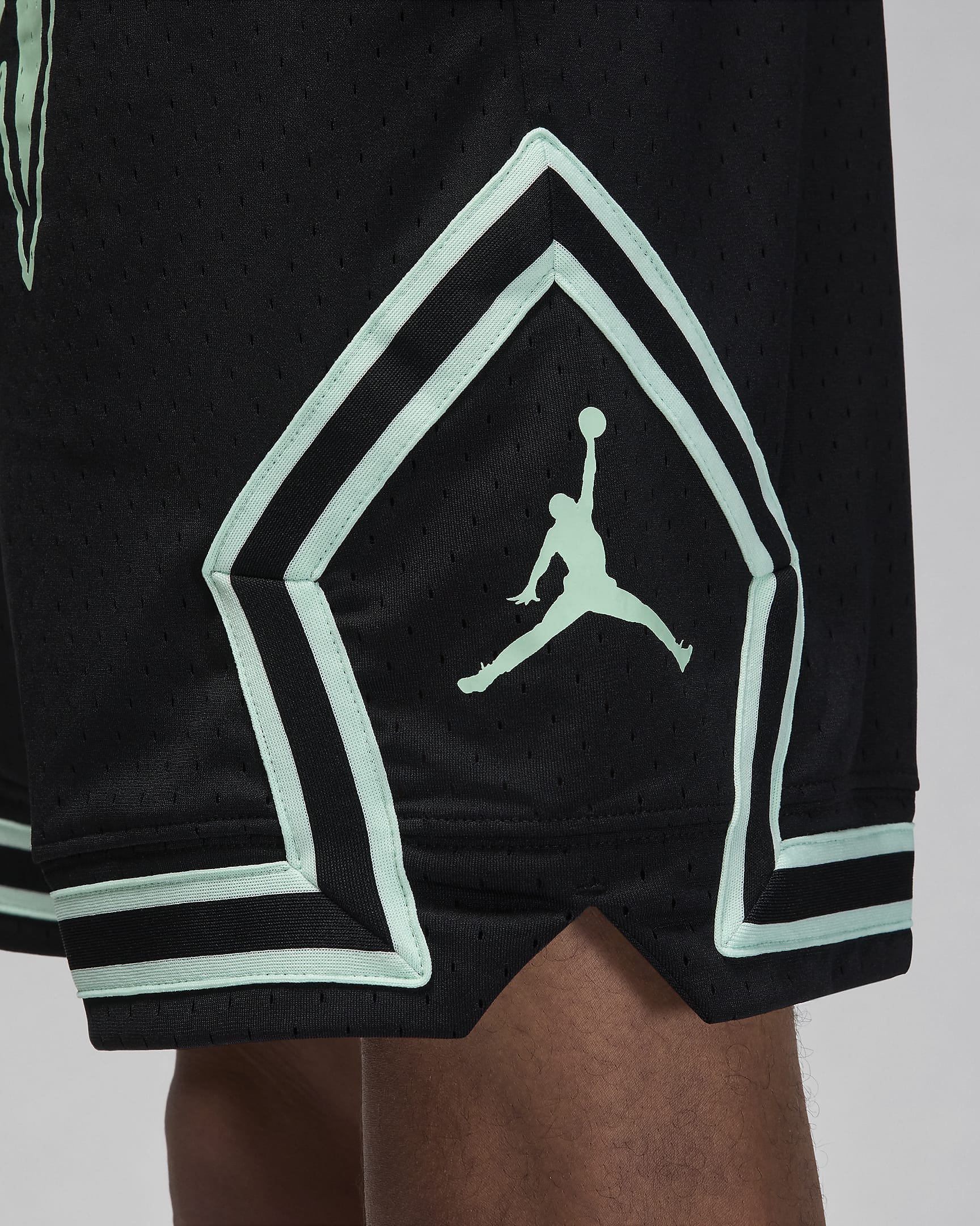 Jordan Sport Men's Dri-FIT Diamond Shorts - Black/Mint Foam