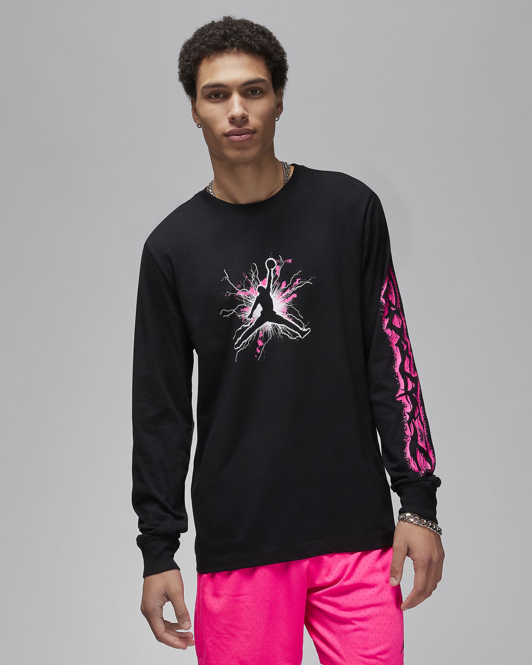 Jordan Dri-FIT Sport Men's Long-Sleeve Graphic T-Shirt. Nike SG