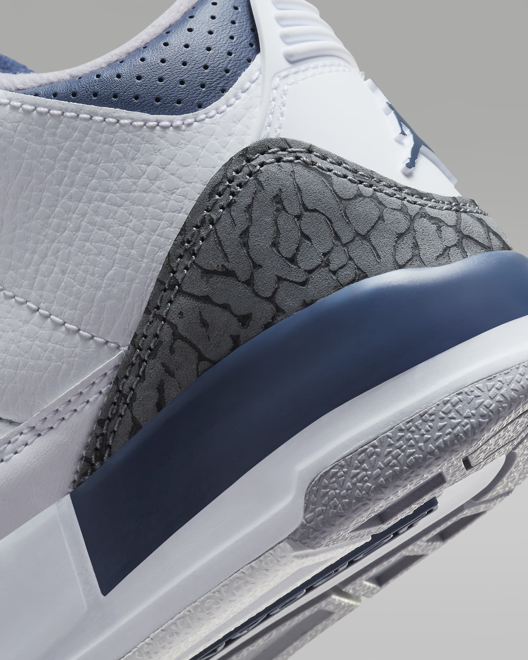 Jordan 3 Retro Younger Kids' Shoes - White/Cement Grey/Black/Midnight Navy