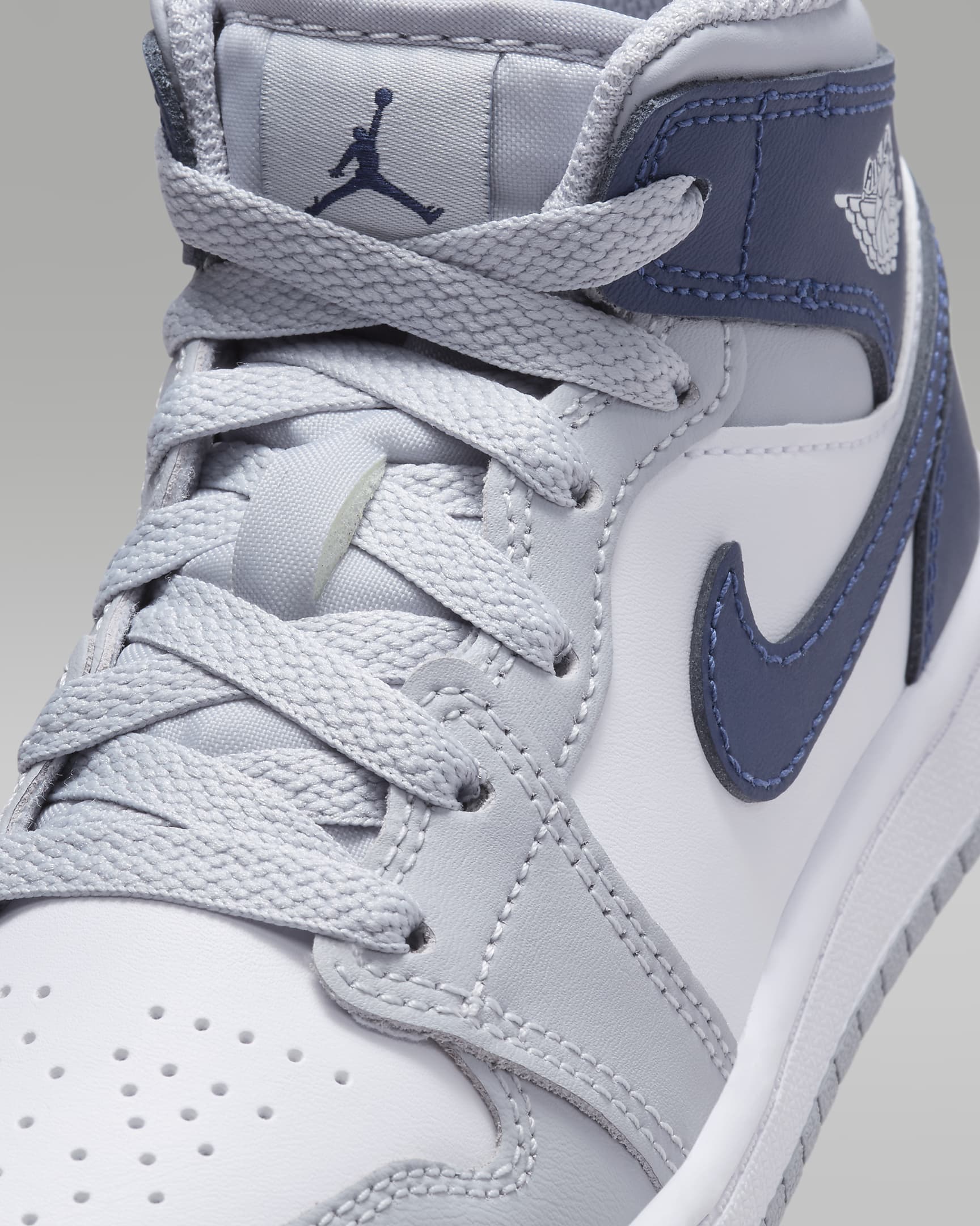 Jordan 1 Mid Younger Kids' Shoes - White/Wolf Grey/Midnight Navy