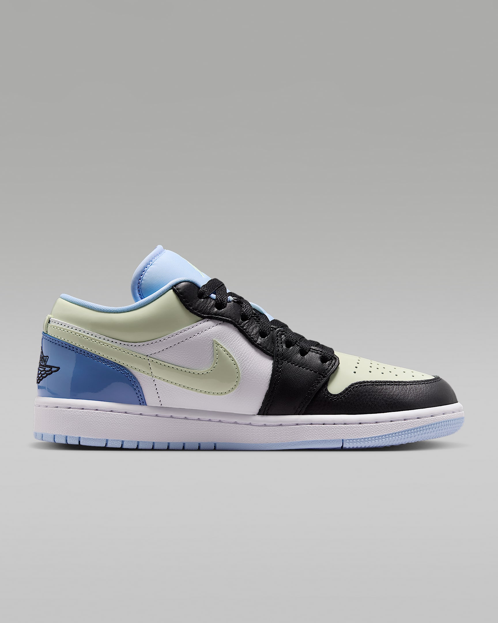 Air Jordan 1 Low SE Women's Shoes - Black/White/Pink Spell