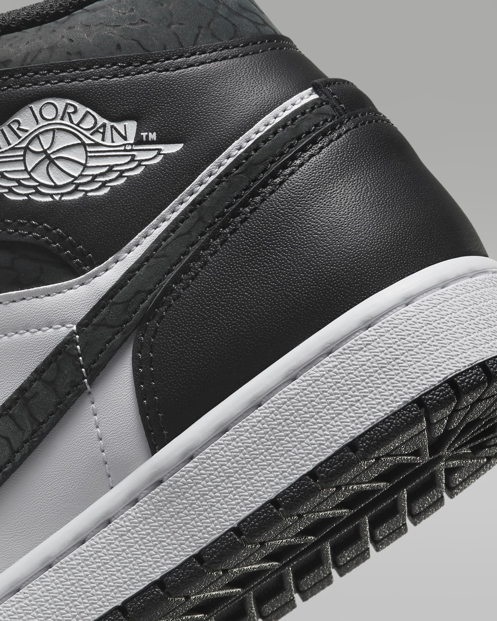 jordan 1 mid se vs mid