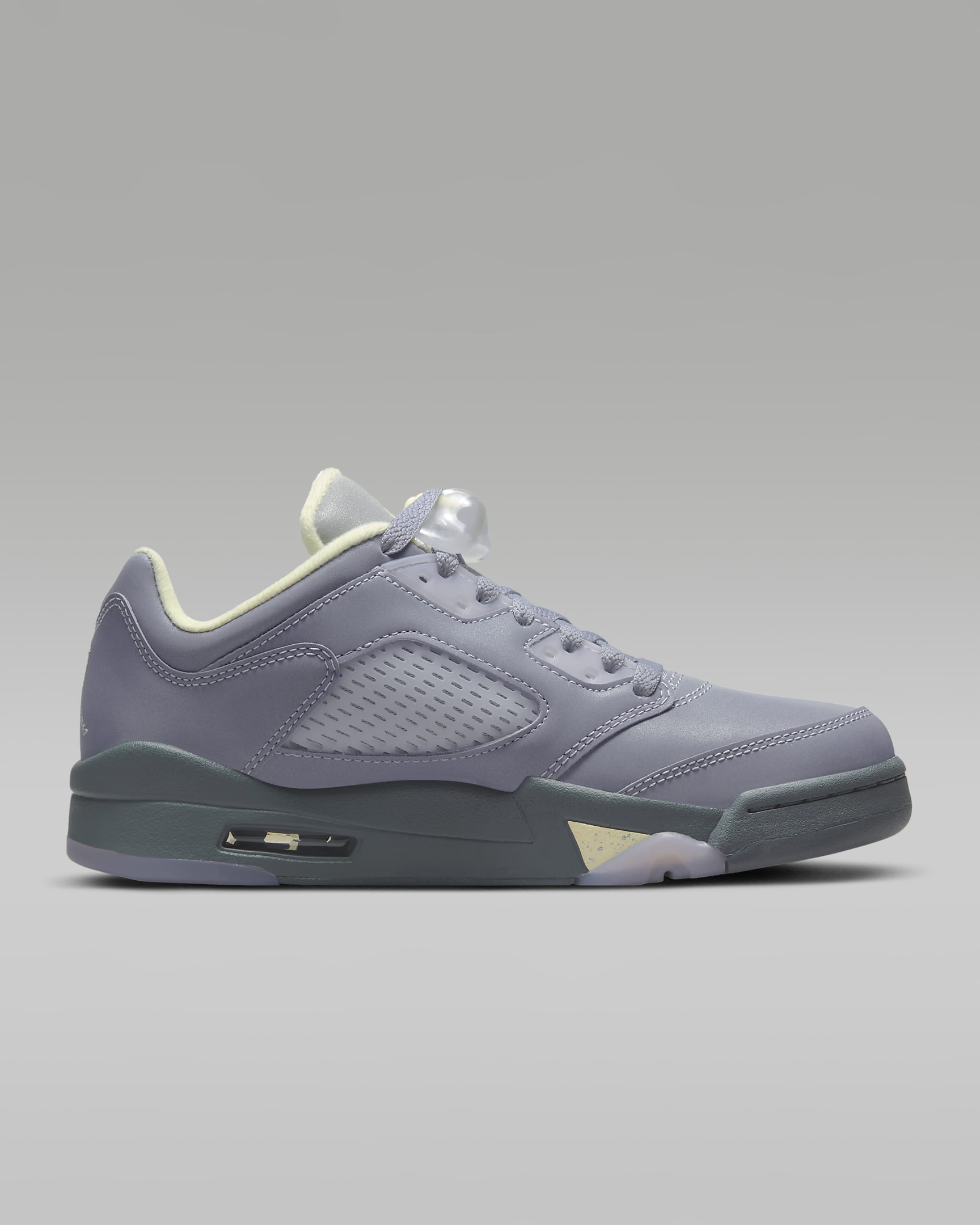 Calzado para mujer Air Jordan 5 Retro Low.