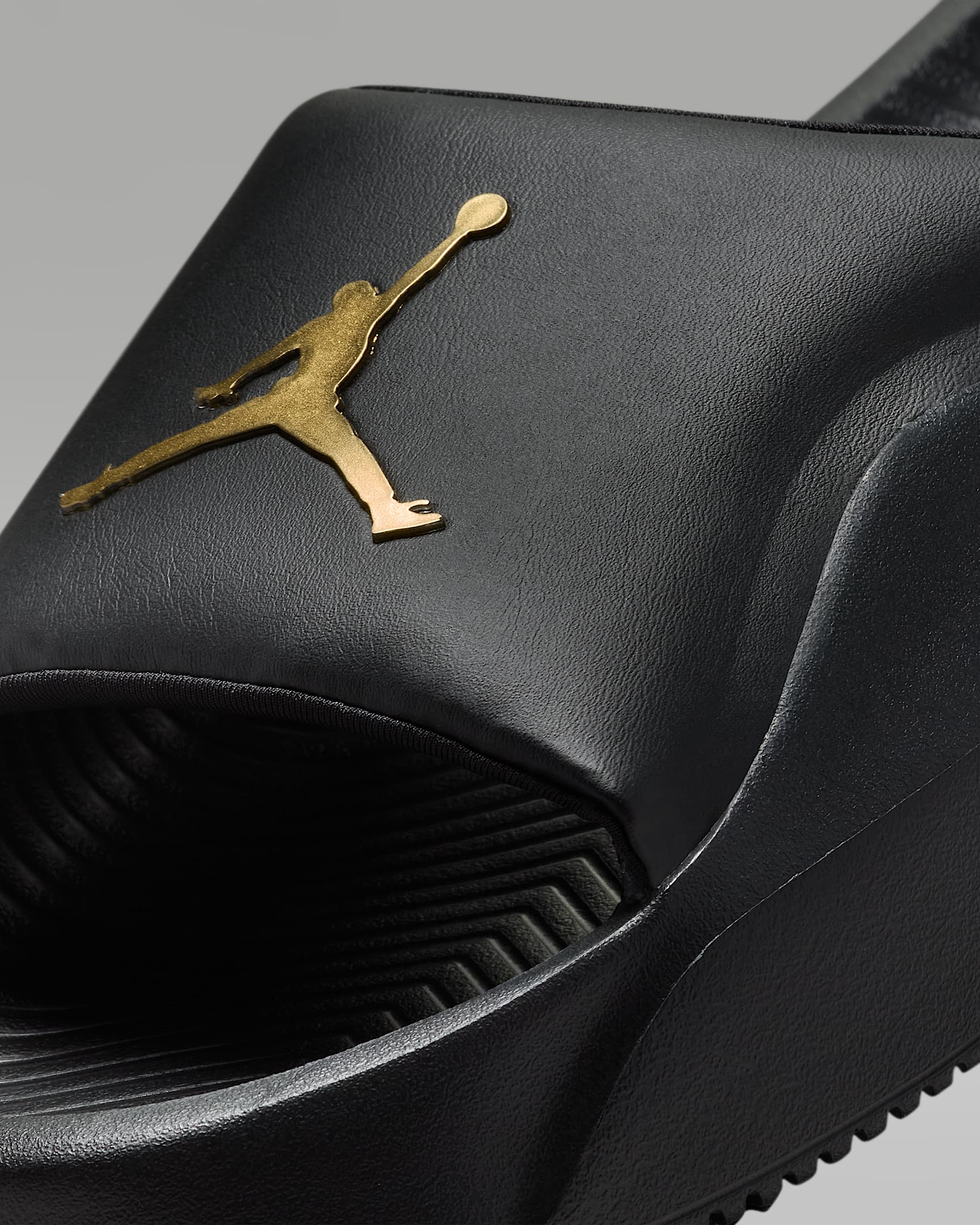 Jordan Franchise Slides - Black/Metallic Gold