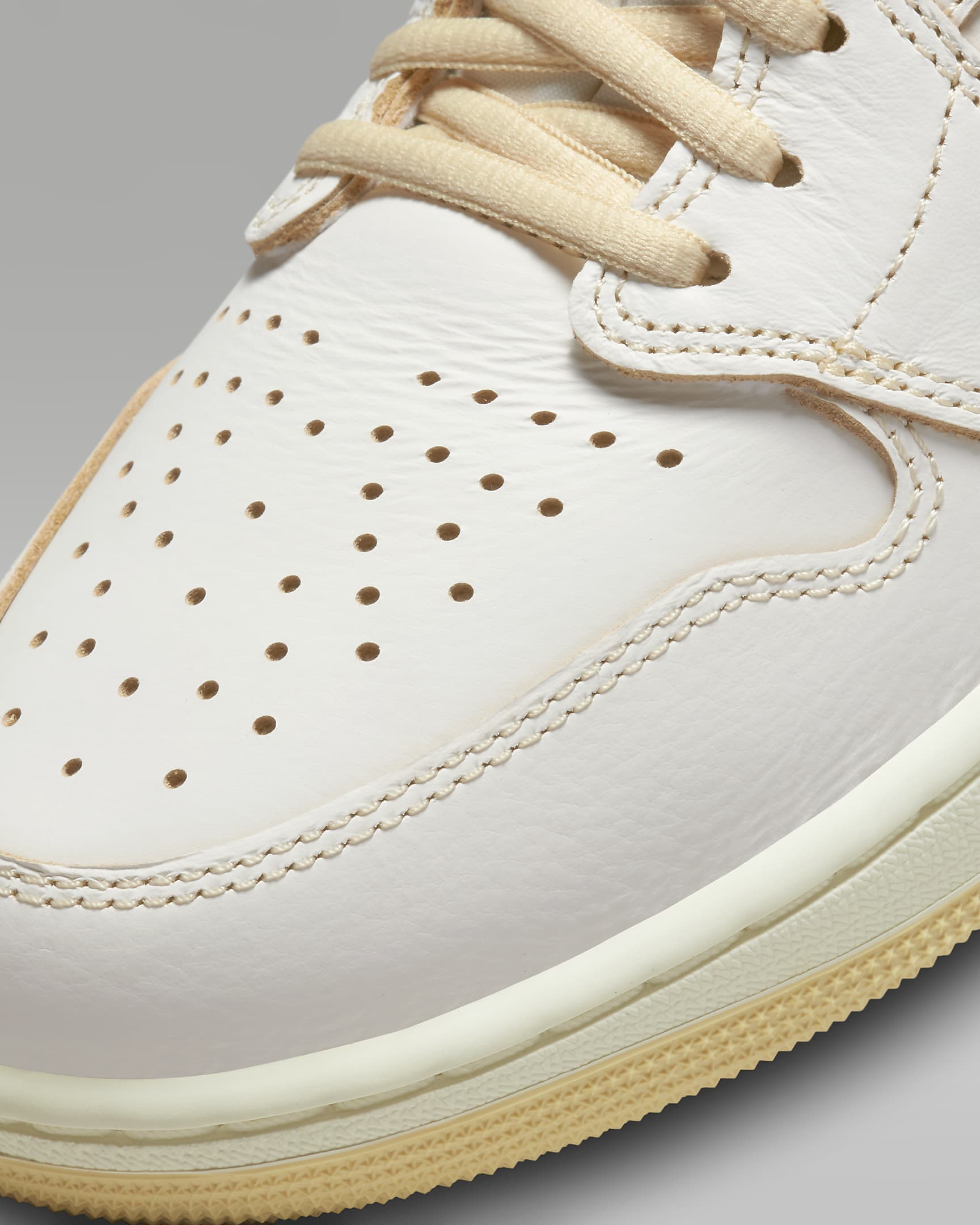 nike air jordan 1 retro high zip