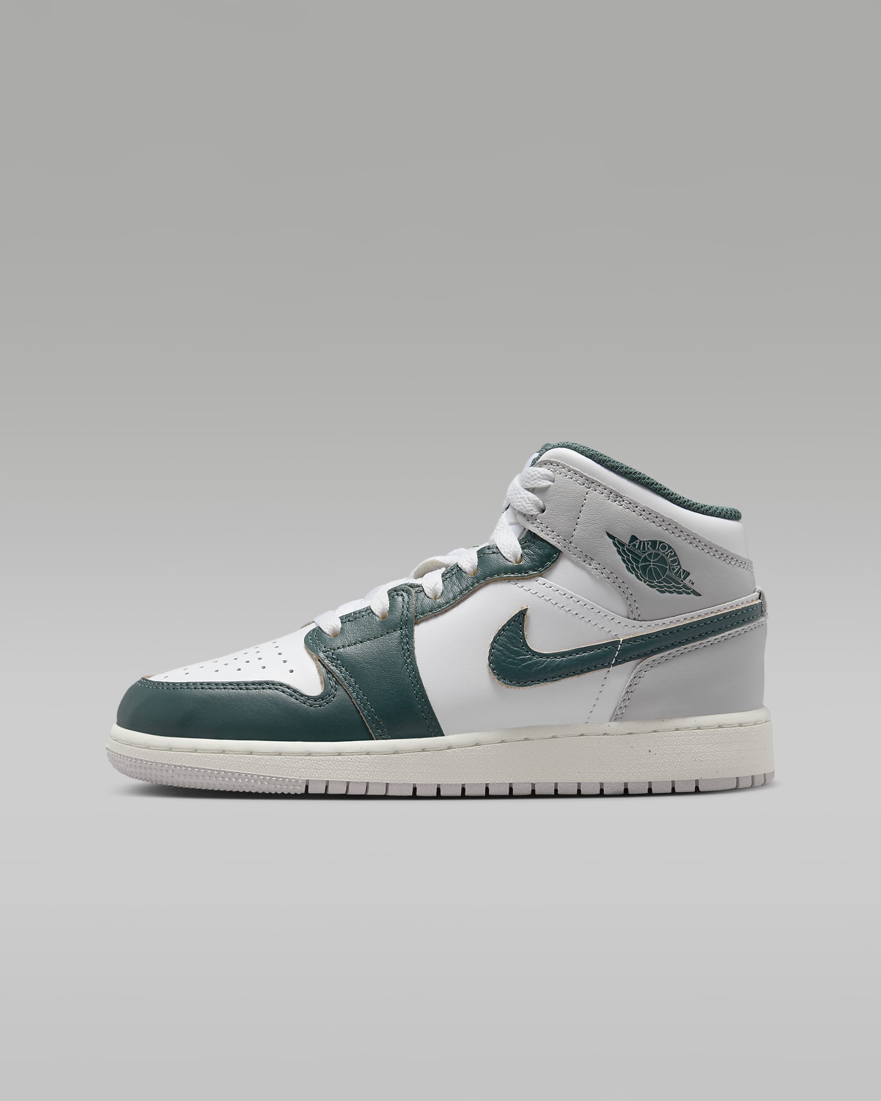 Air Jordan 1 Mid SE Older Kids' Shoes - White/Sail/Neutral Grey/Oxidised Green