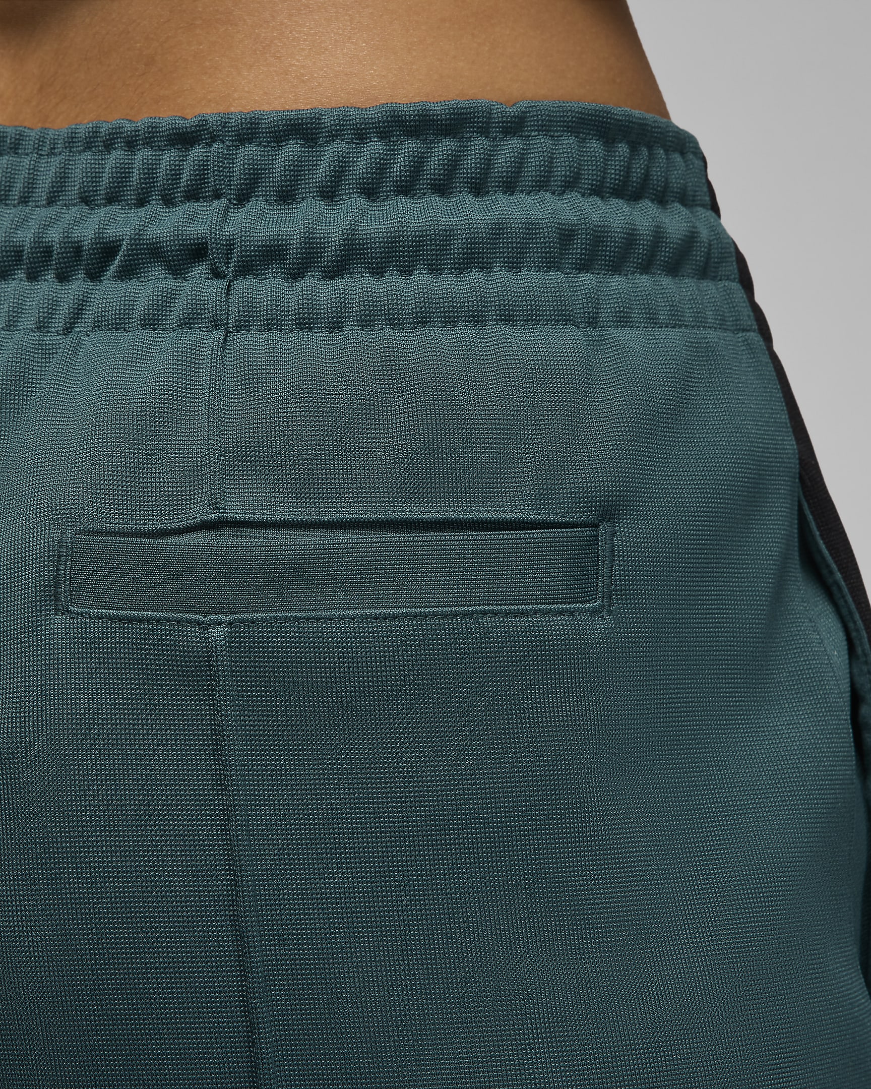 Stickade trackpants Jordan för kvinnor - Oxidized Green/Svart/Vit