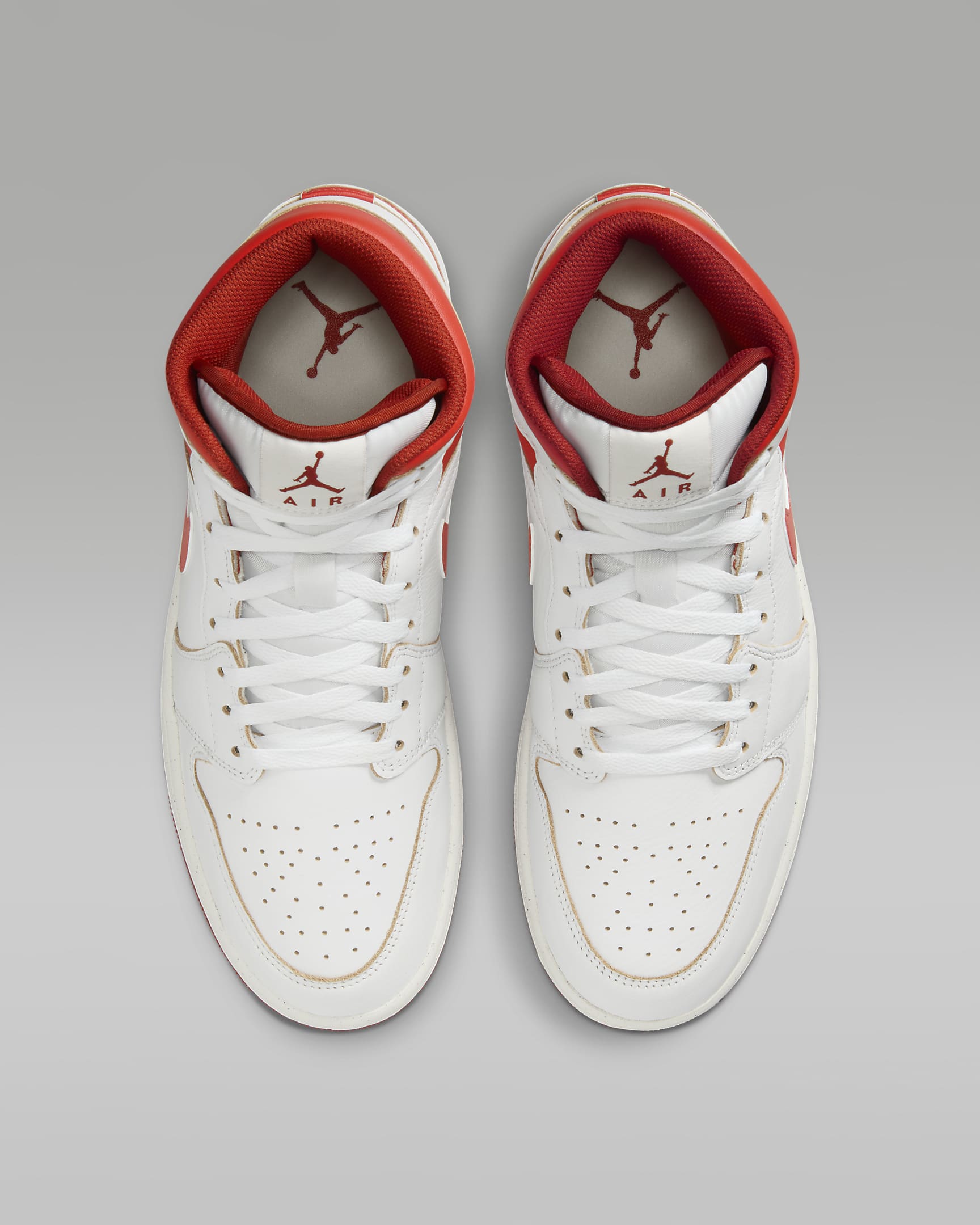 Air Jordan 1 Mid SE Zapatillas - Hombre - Blanco/Dune Red/Sail/Lobster