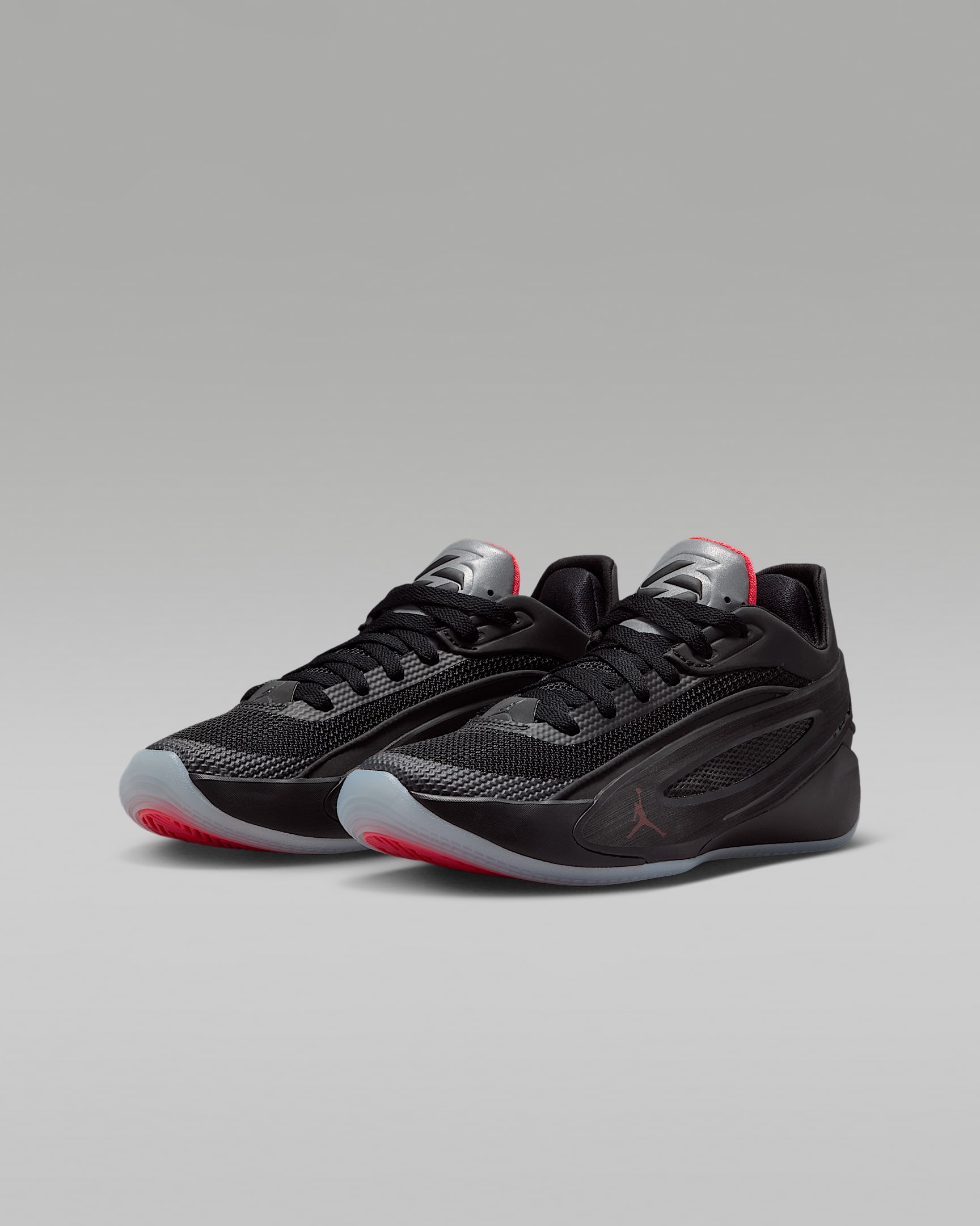 รองเท้าบาสเก็ตบอลเด็กโต Luka 5 "Black Metallic" - ดำ/Bright Crimson