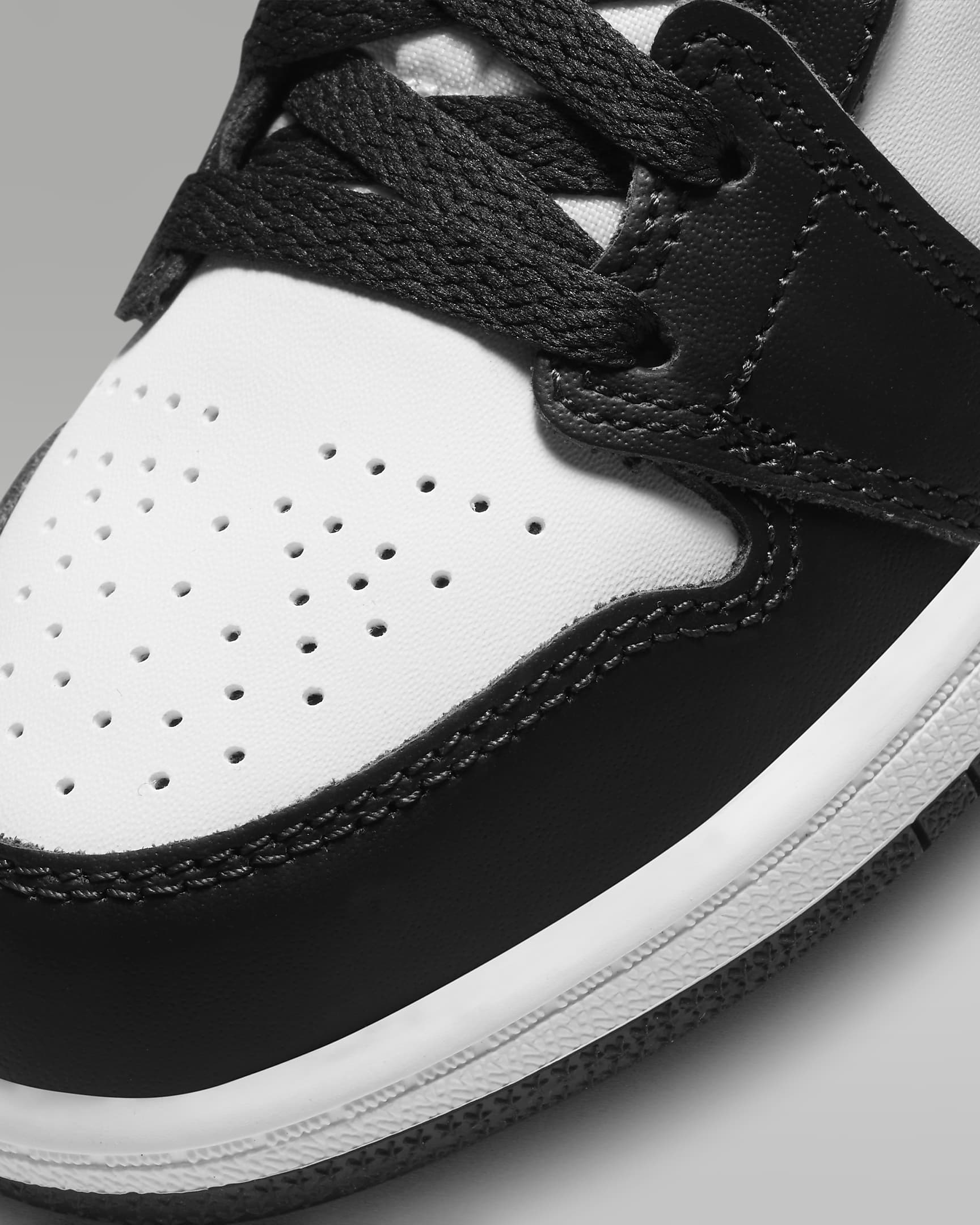 Chaussure Jordan 1 Mid SE pour enfant - Off Noir/Blanc/Noir/Noir