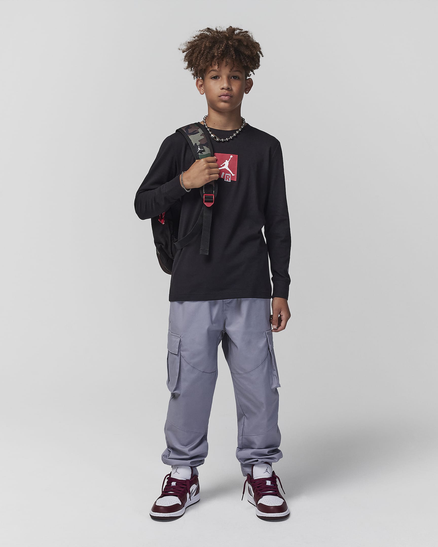 Jordan Air Stacked Long Sleeve Tee Big Kids T-Shirt. Nike JP