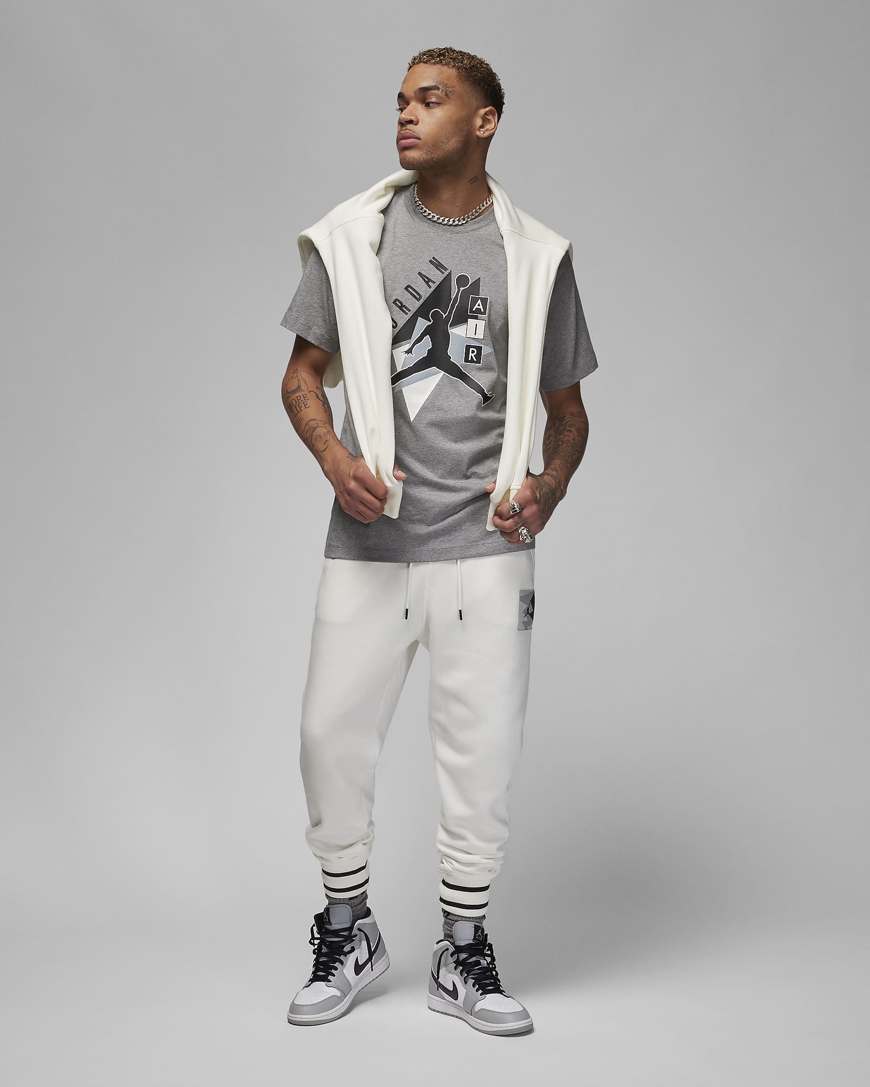Jordan Brand Men's T-Shirt. Nike UK