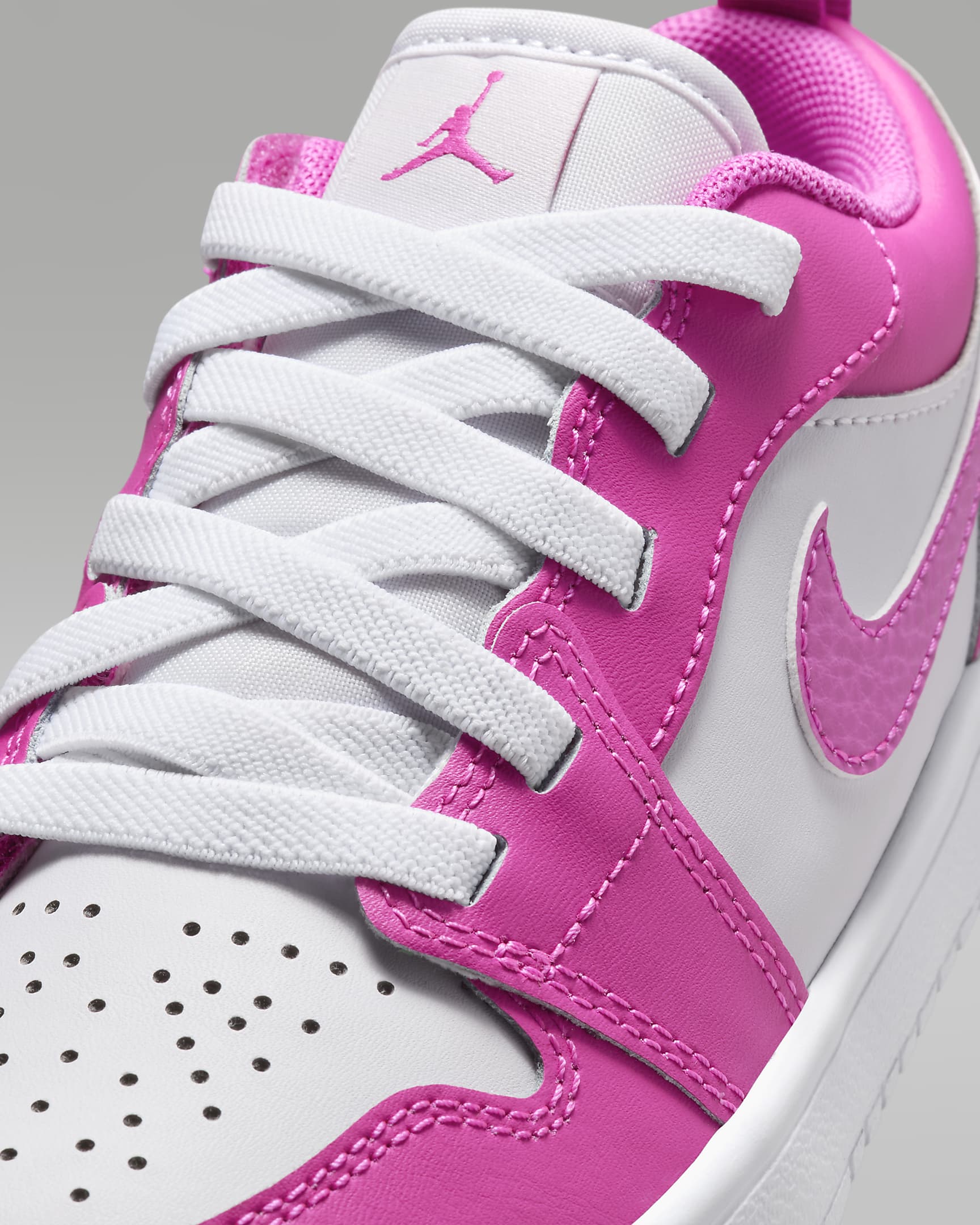 Jordan 1 Low Alt cipő kisgyerekeknek - Fire Pink/Fehér/Iris Whisper