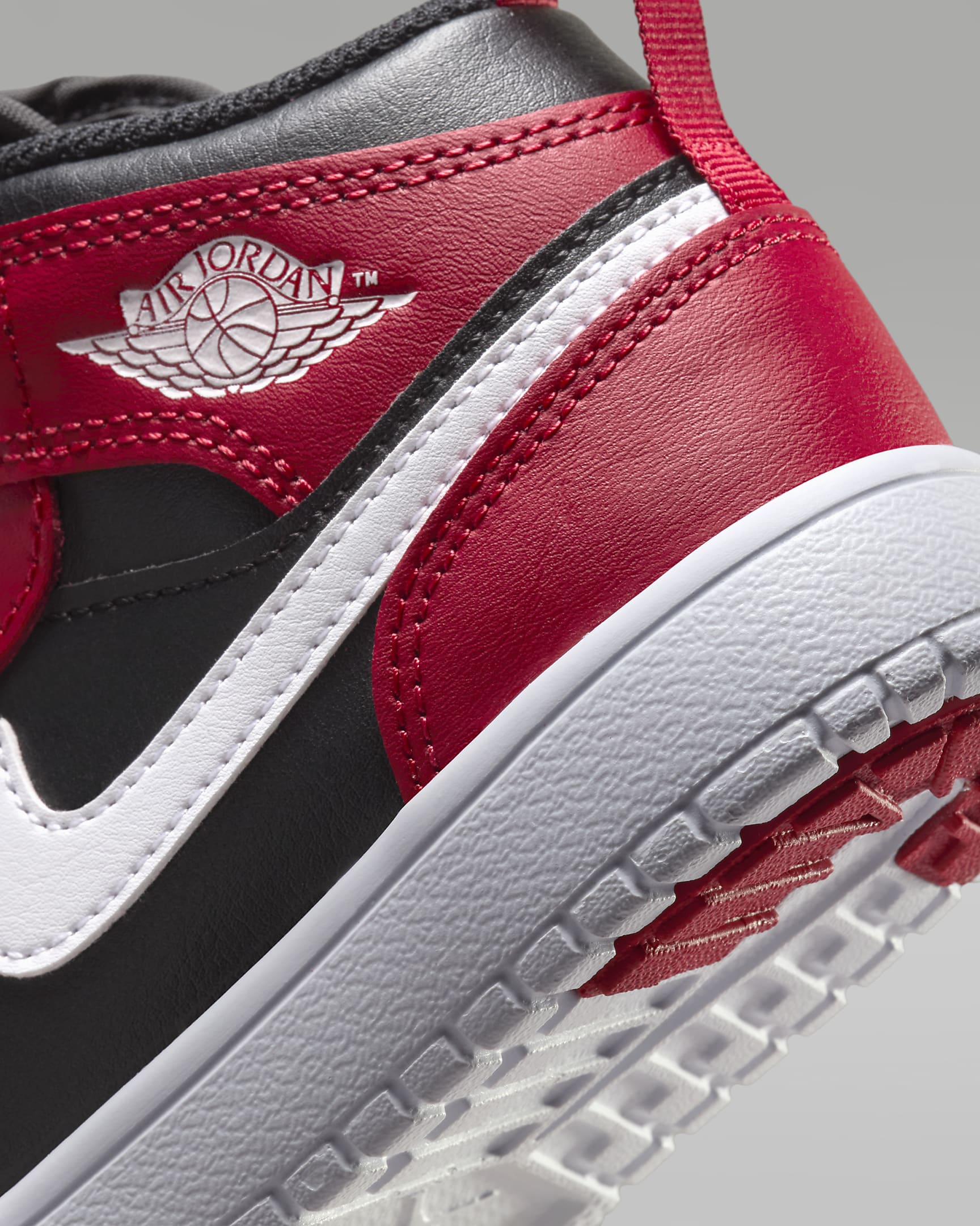 Jordan 1 Mid Alt Little Kids' Shoes - Black/Gym Red/White