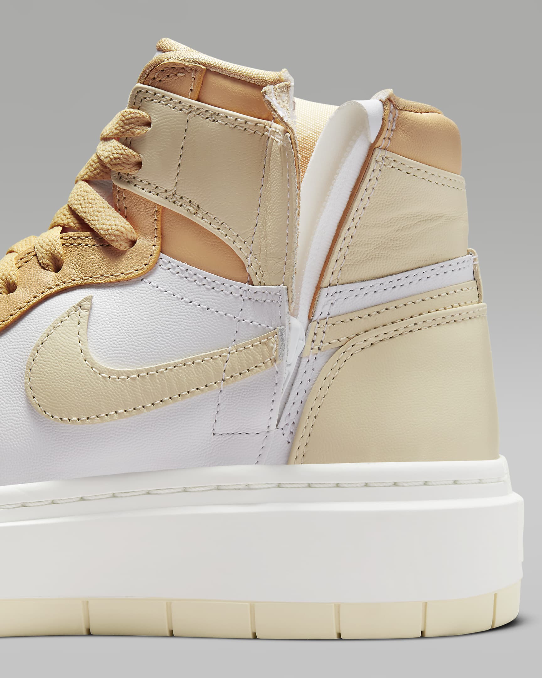 Air Jordan 1 Elevate High Kadın Ayakkabısı - Celestial Gold/Beyaz/Sail/Muslin