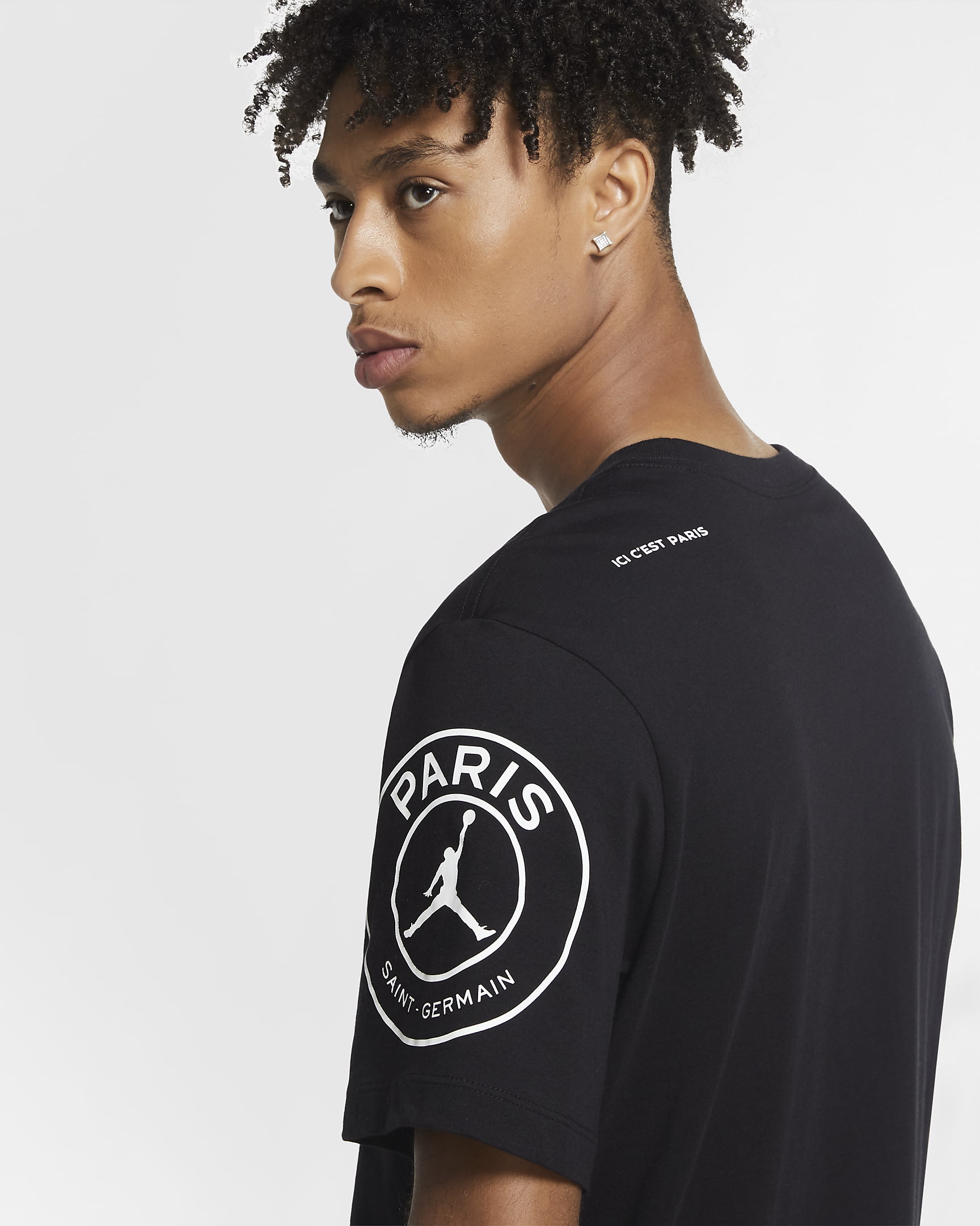 Paris Saint-Germain Logo Men's T-Shirt. Nike JP