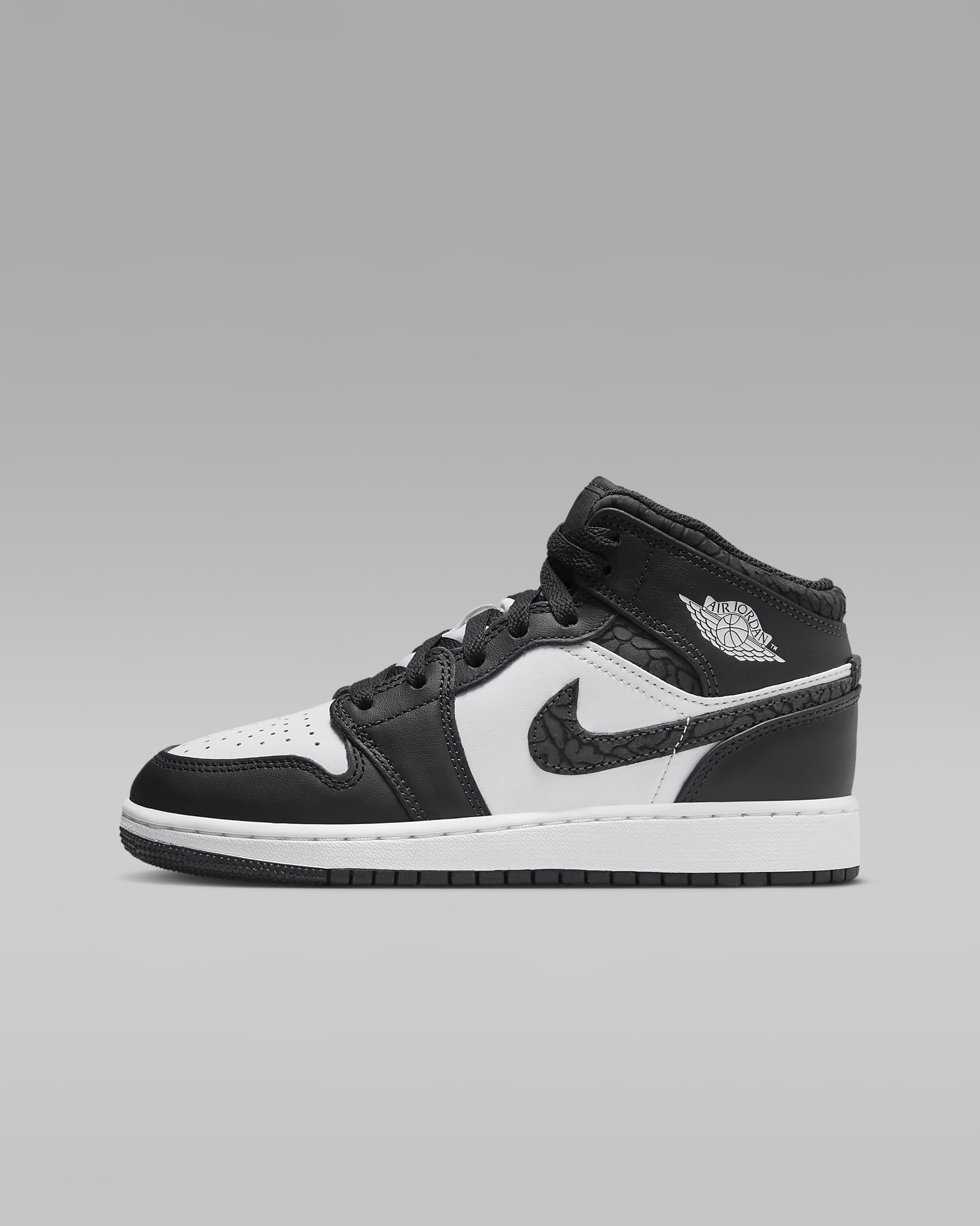 Air Jordan 1 Mid SE Older Kids' Shoes - Off-Noir/White/Black/Black