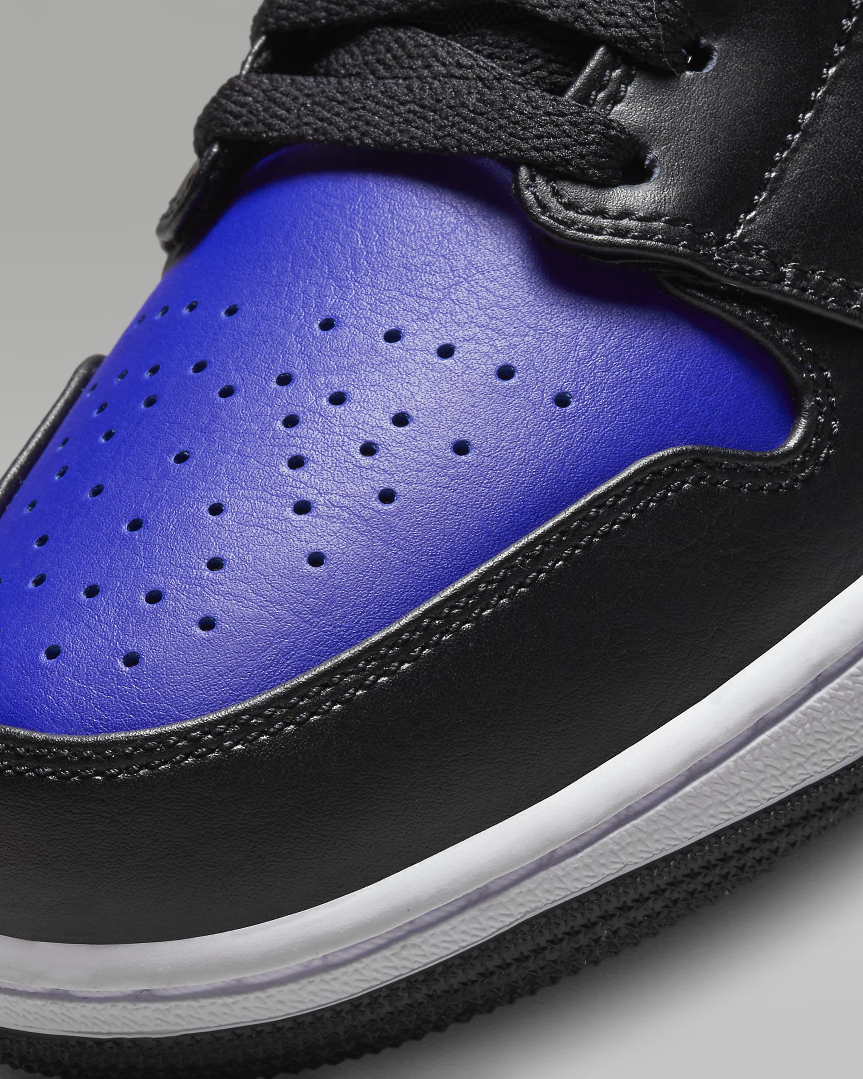 Air Jordan 1 Low Men's Shoes - Black/Taxi/Dark Concord