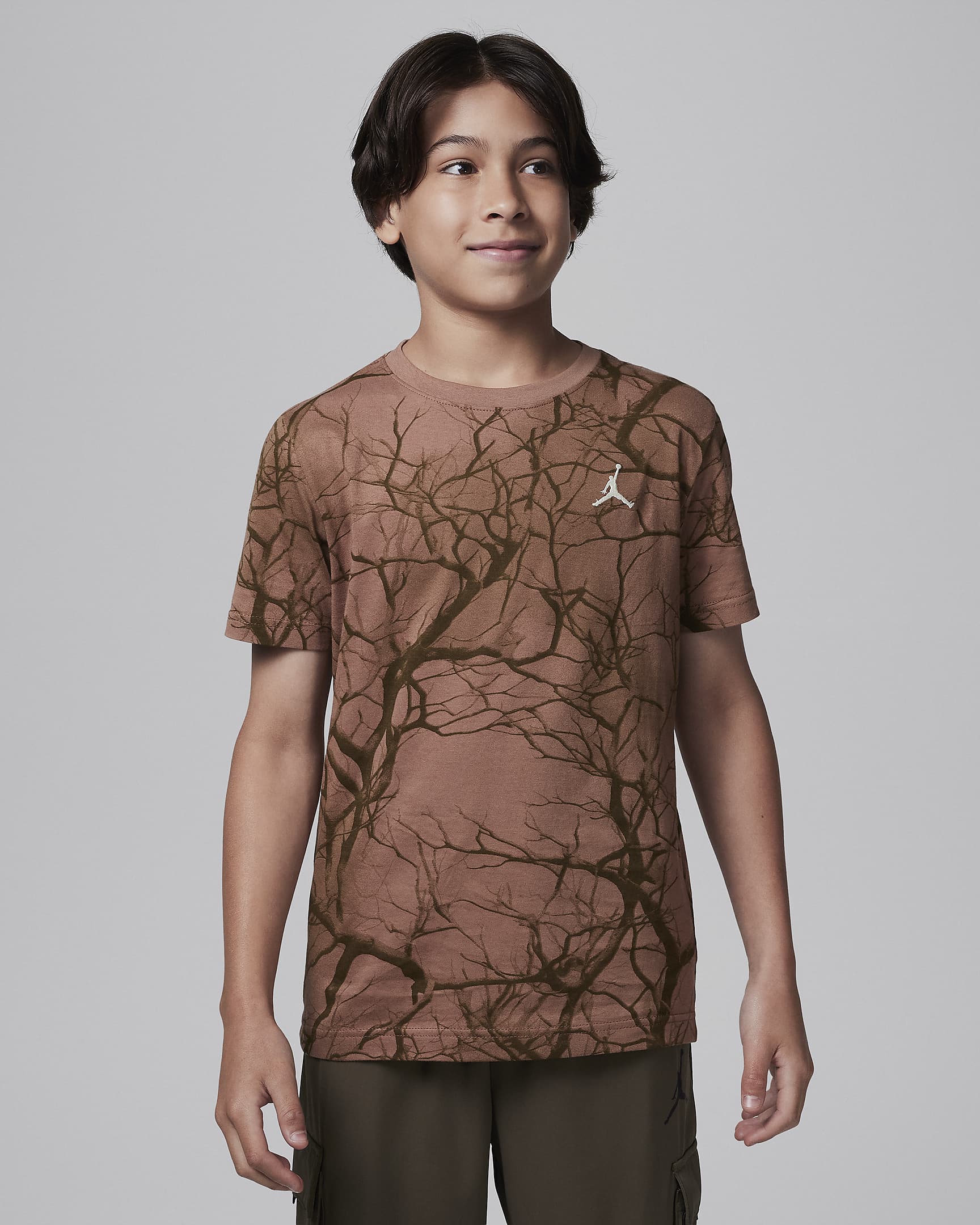 Playera con estampado de árbol genealógico para niños talla grande Jordan - Marrón arqueo