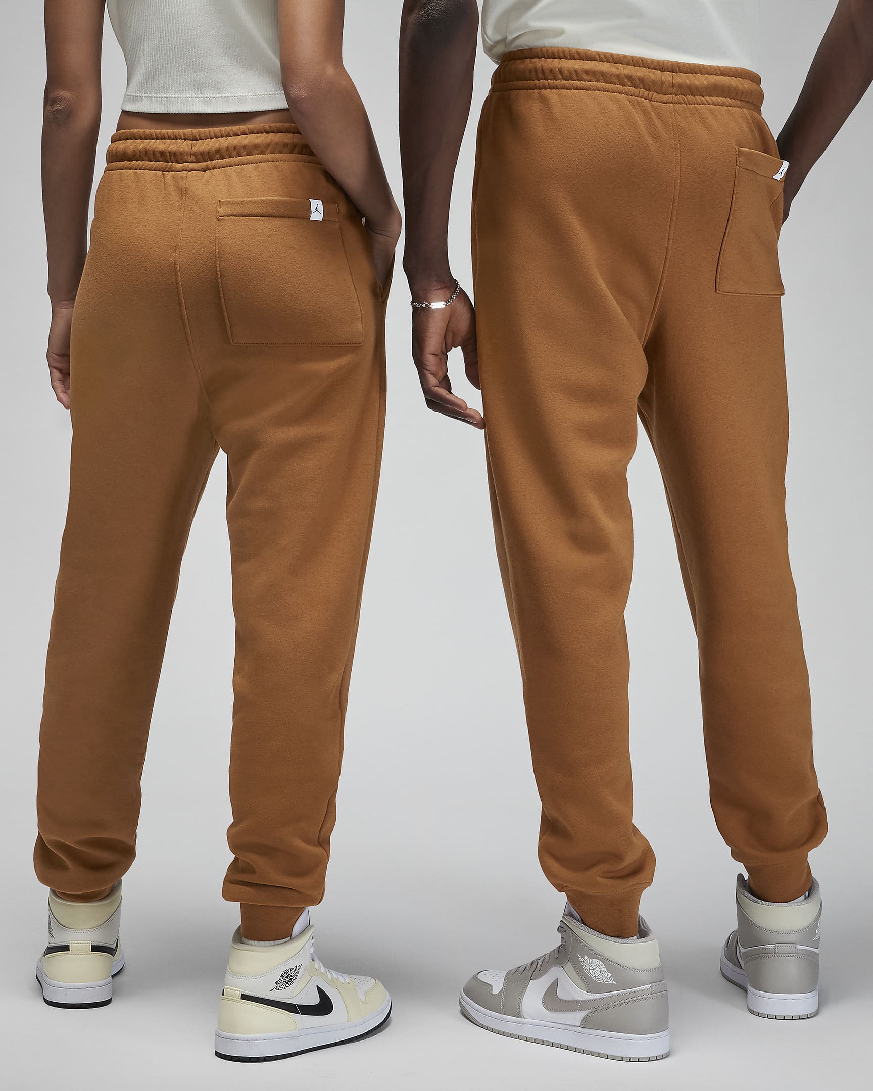 Jordan Essentials Festive Fleece Trousers. Nike SG