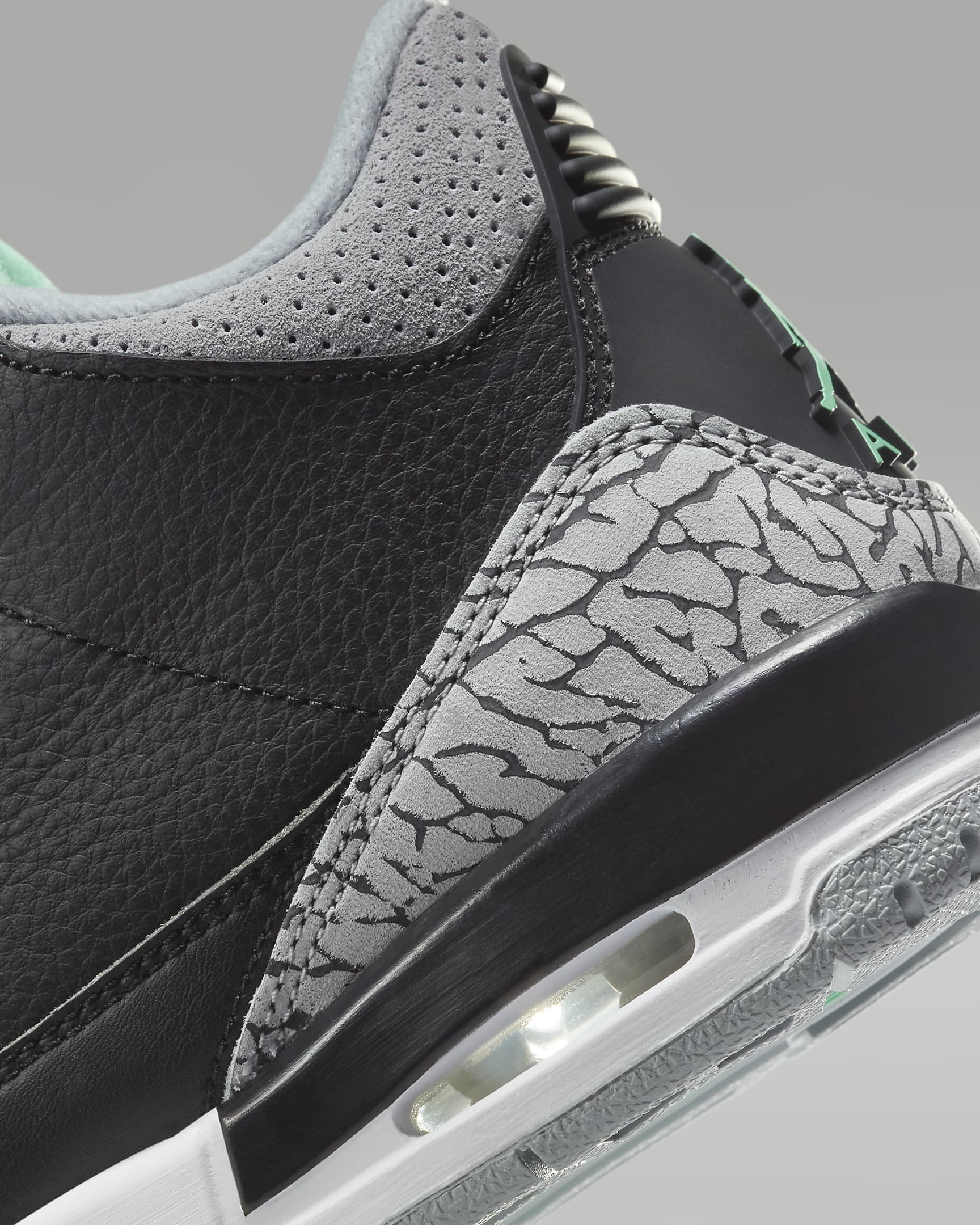 Air Jordan 3 Retro 'Green Glow' Men's Shoes - Black/Wolf Grey/White/Green Glow