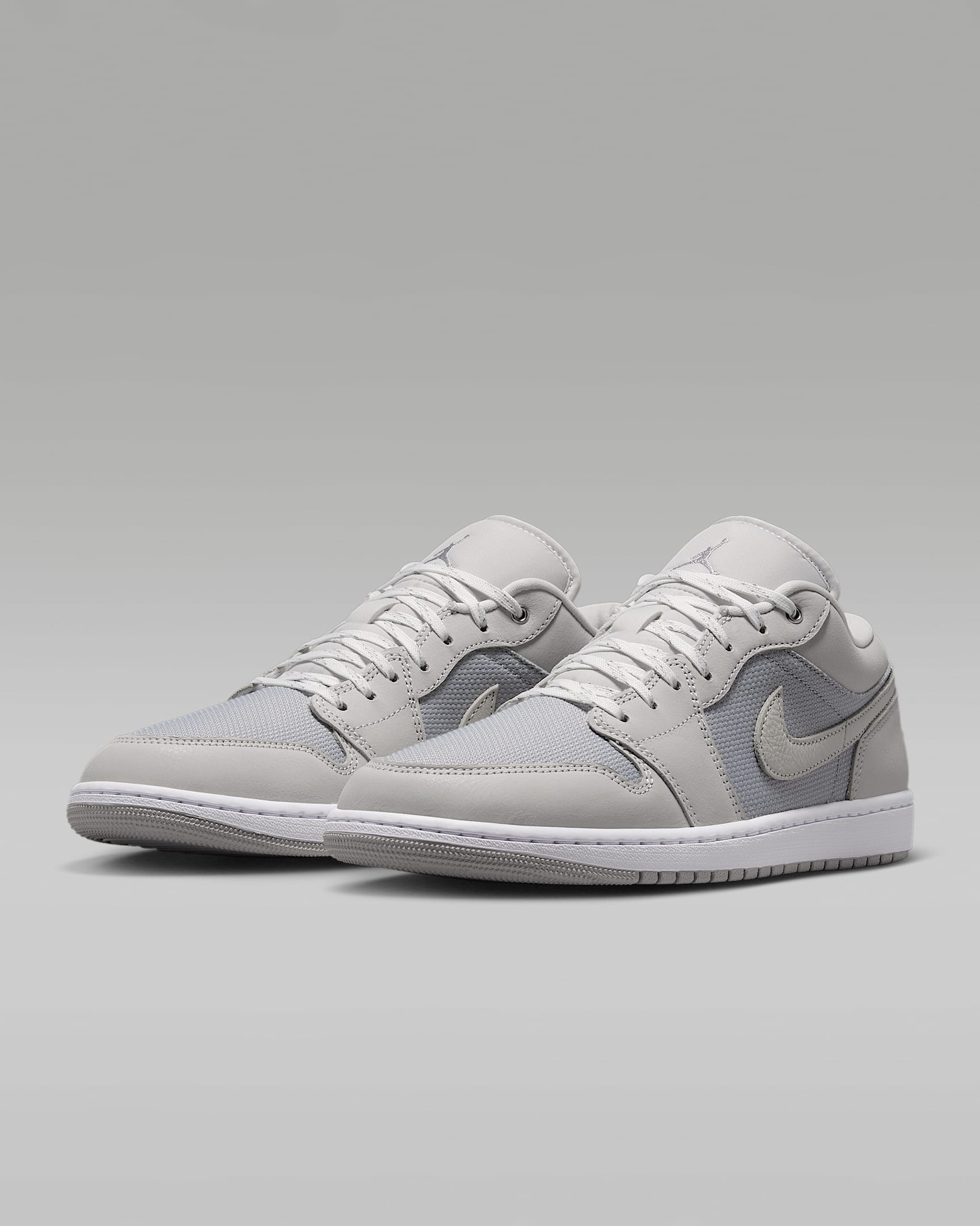 Air Jordan 1 Low SE Men's Shoes - Off White/Soft Pearl/Light Smoke Grey