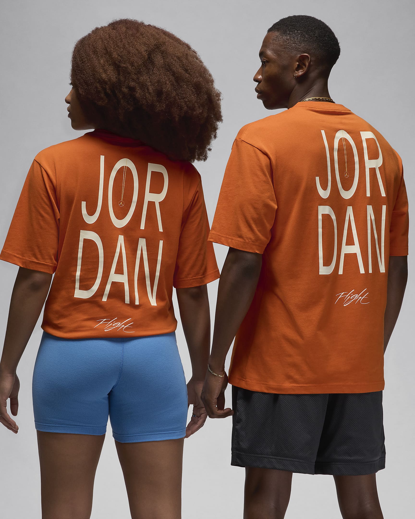 Playera para hombre Jordan Artist Series by Darien Birks - Naranja fogata