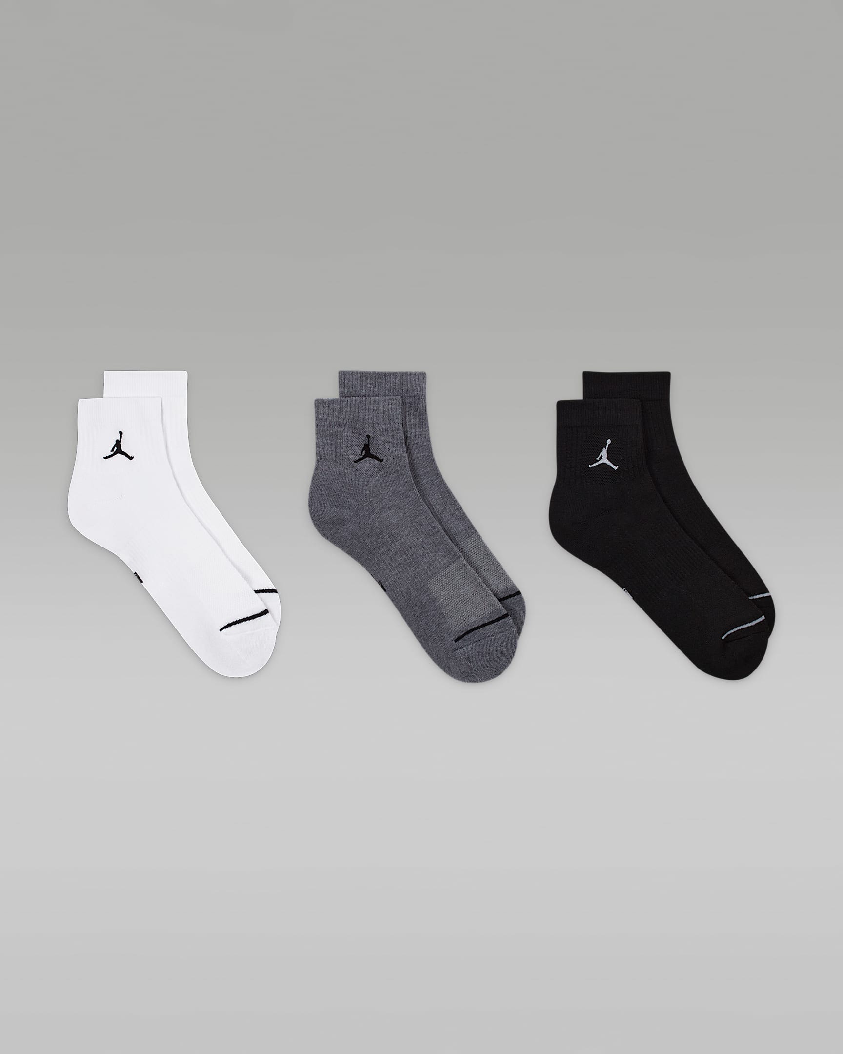 Jordan Everyday Ankle Socks (3 Pairs). Nike SK