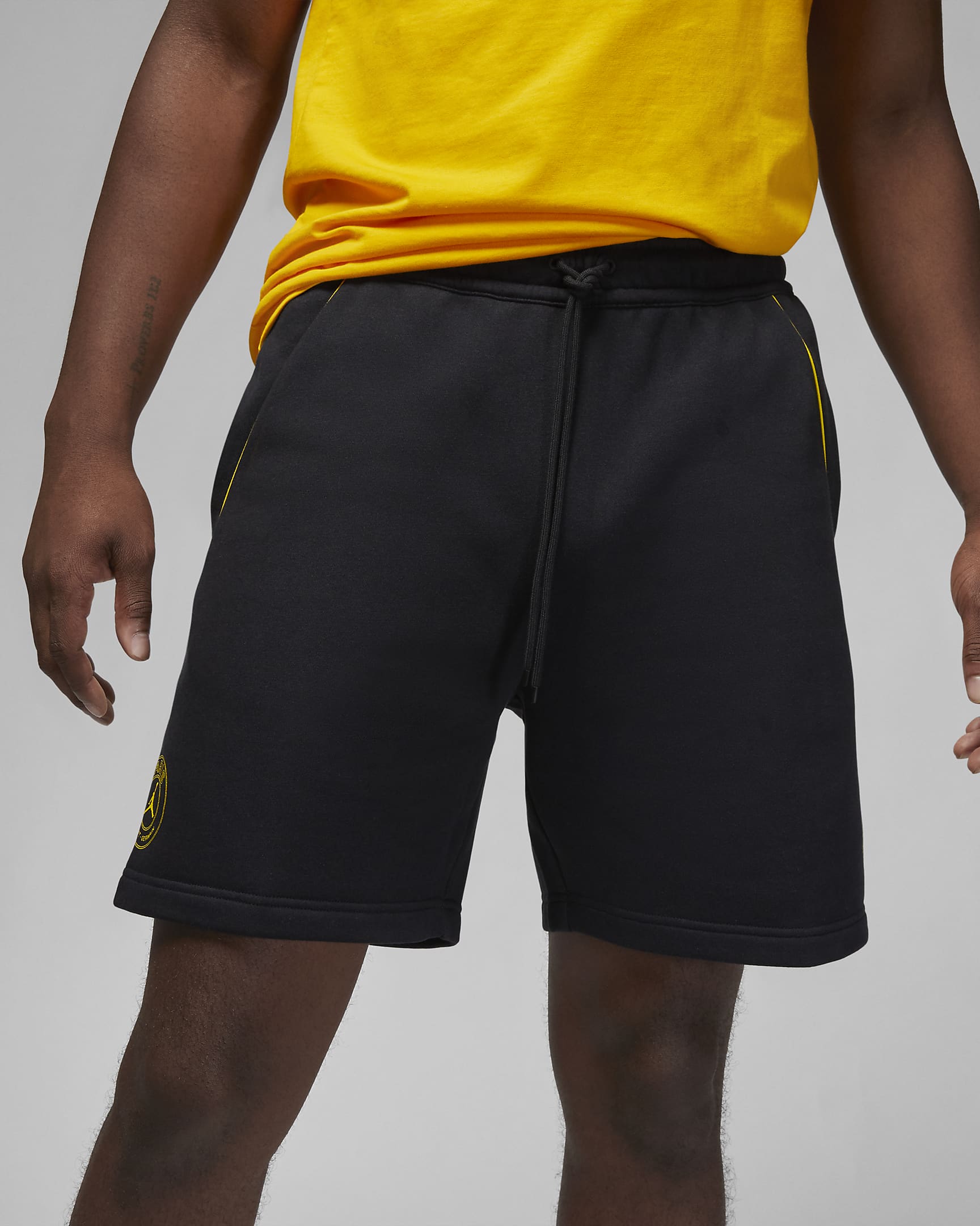Paris Saint-Germain Men's Fleece Shorts. Nike HU