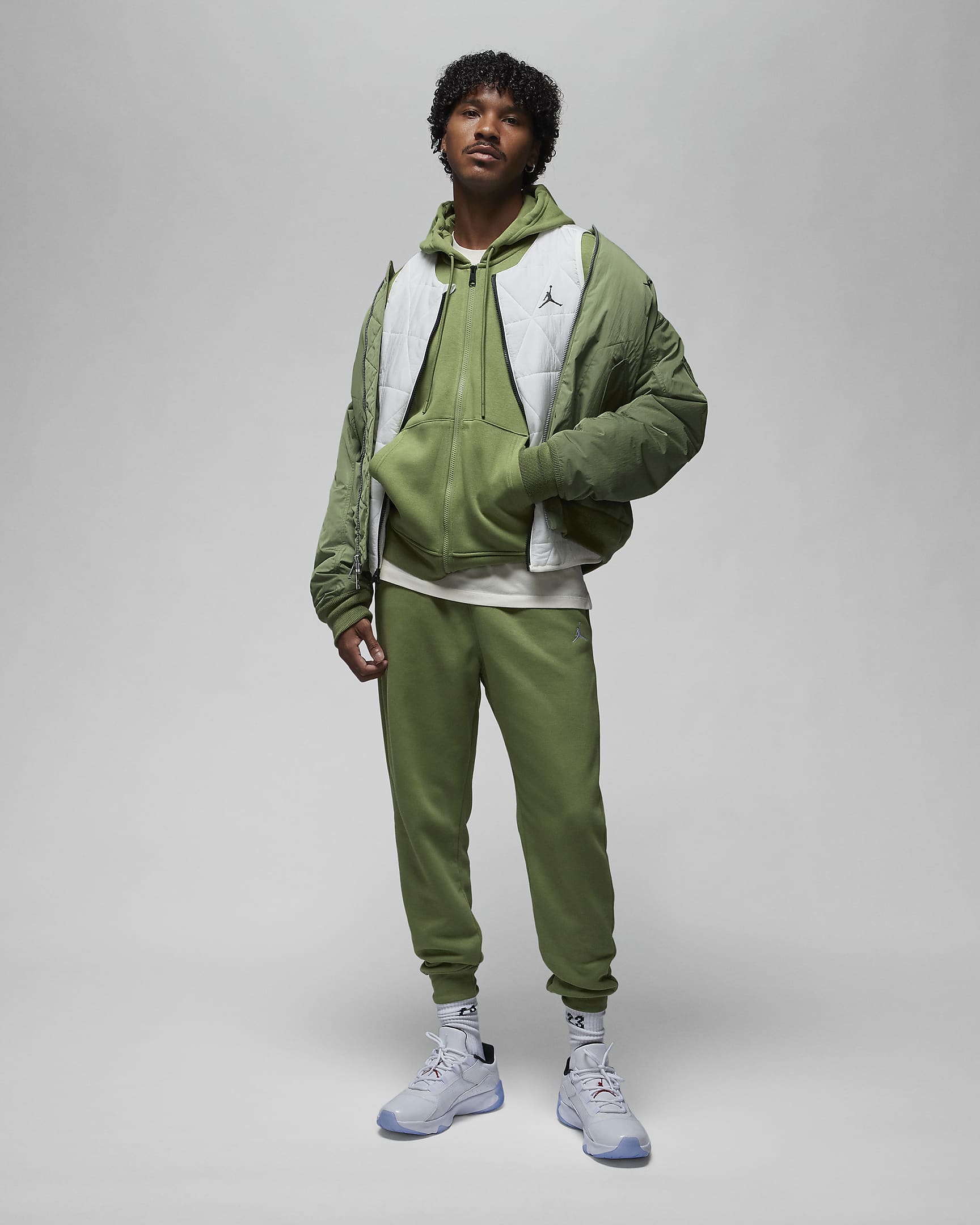 Jordan Essentials Men's Full-Zip Fleece Hoodie. Nike FI