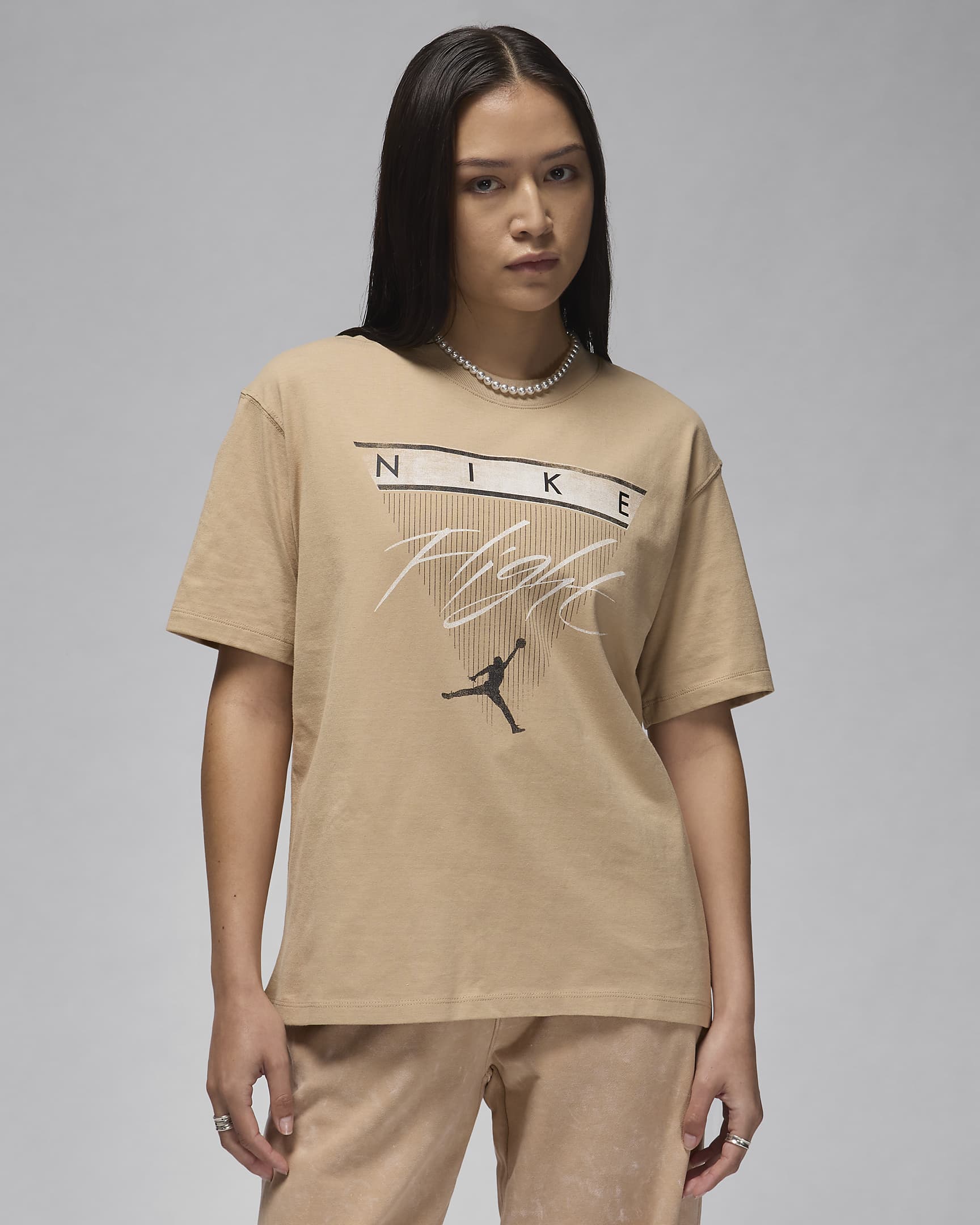 Jordan Flight Heritage Women's Graphic T-Shirt - Legend Medium Brown/Black