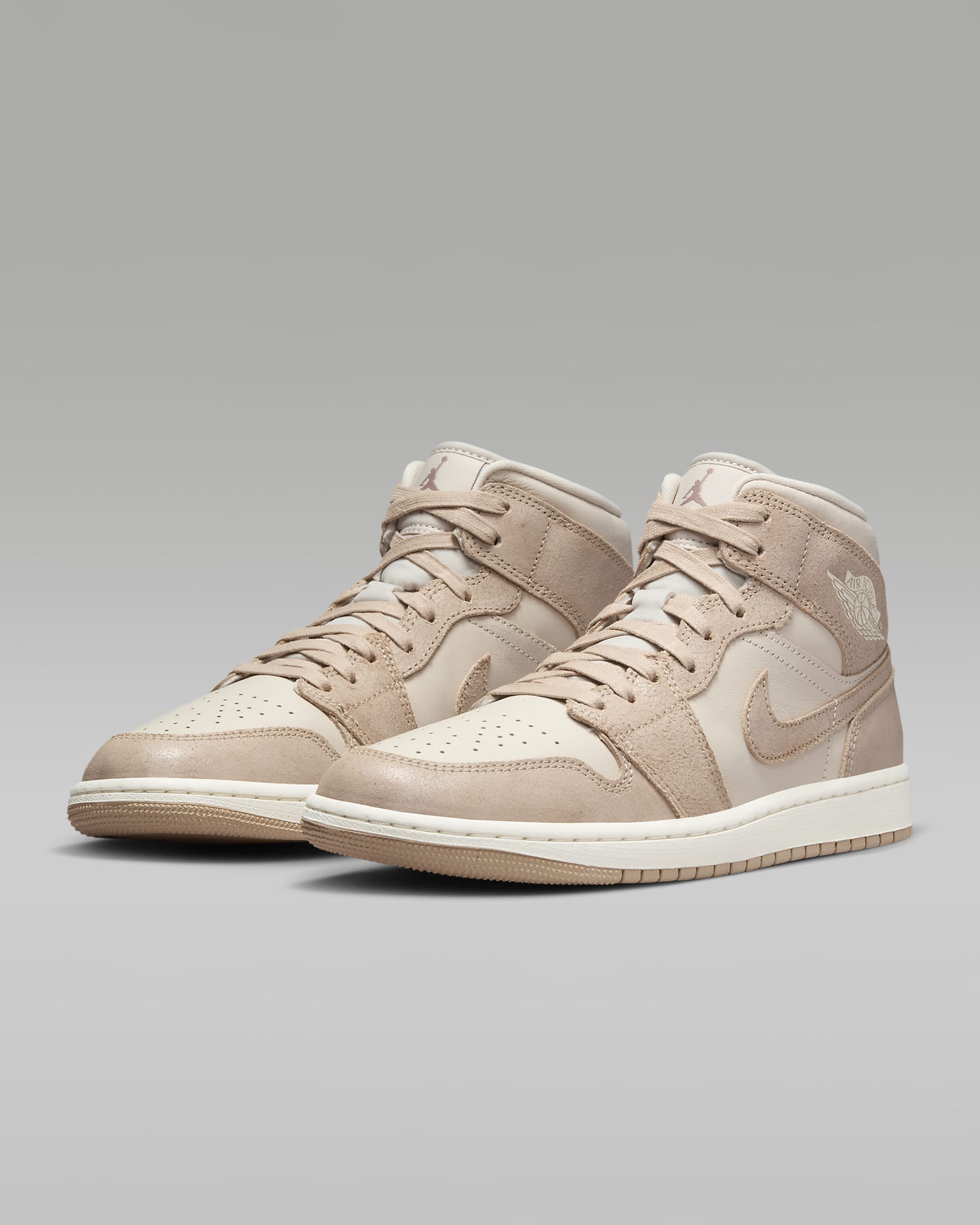 Air Jordan 1 Mid SE Women's Shoes - Legend Light Brown/Sail/Legend Medium Brown