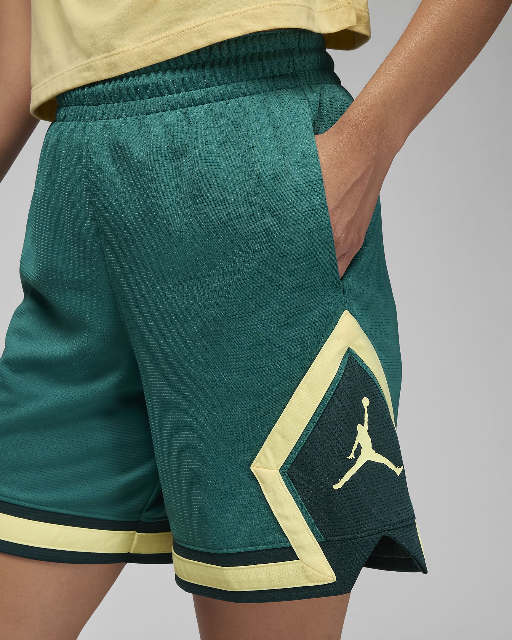 Jordan Sport Women's Diamond Shorts. Nike UK