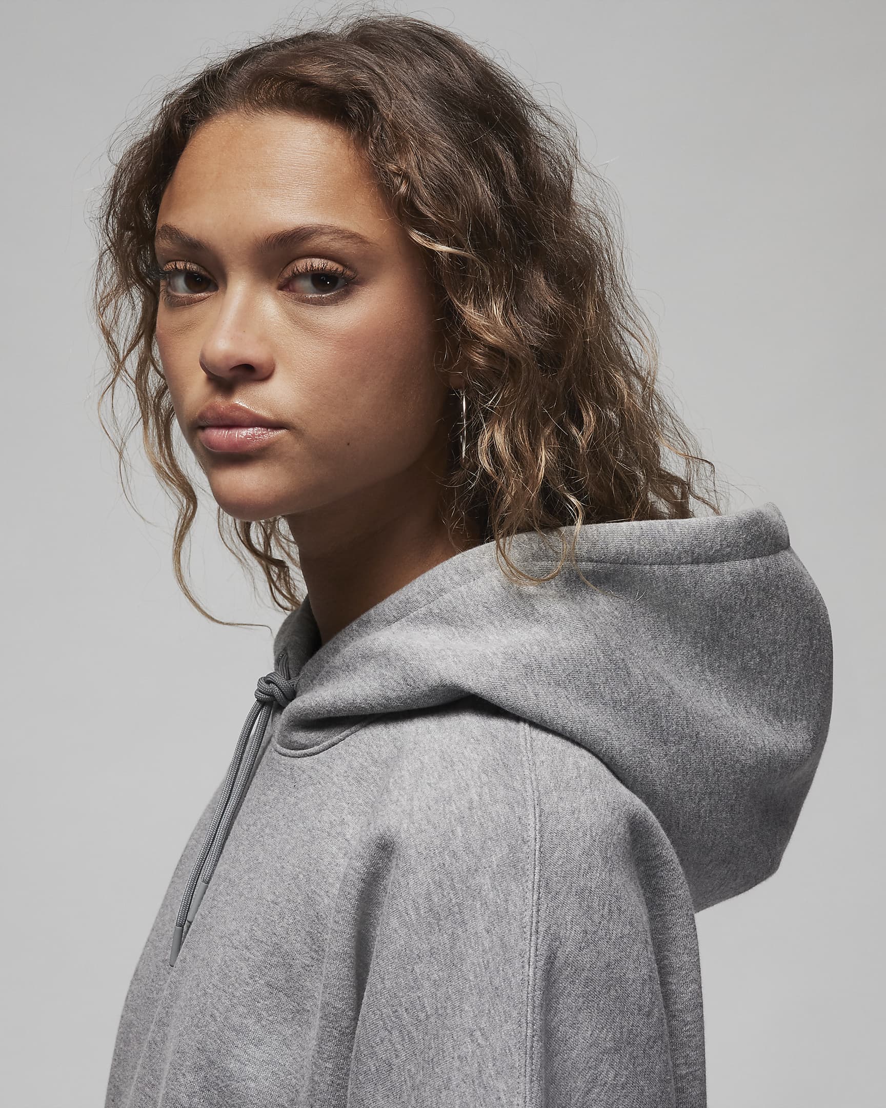 Jordan Women's Blank Fleece Pullover Hoodie. Nike BE