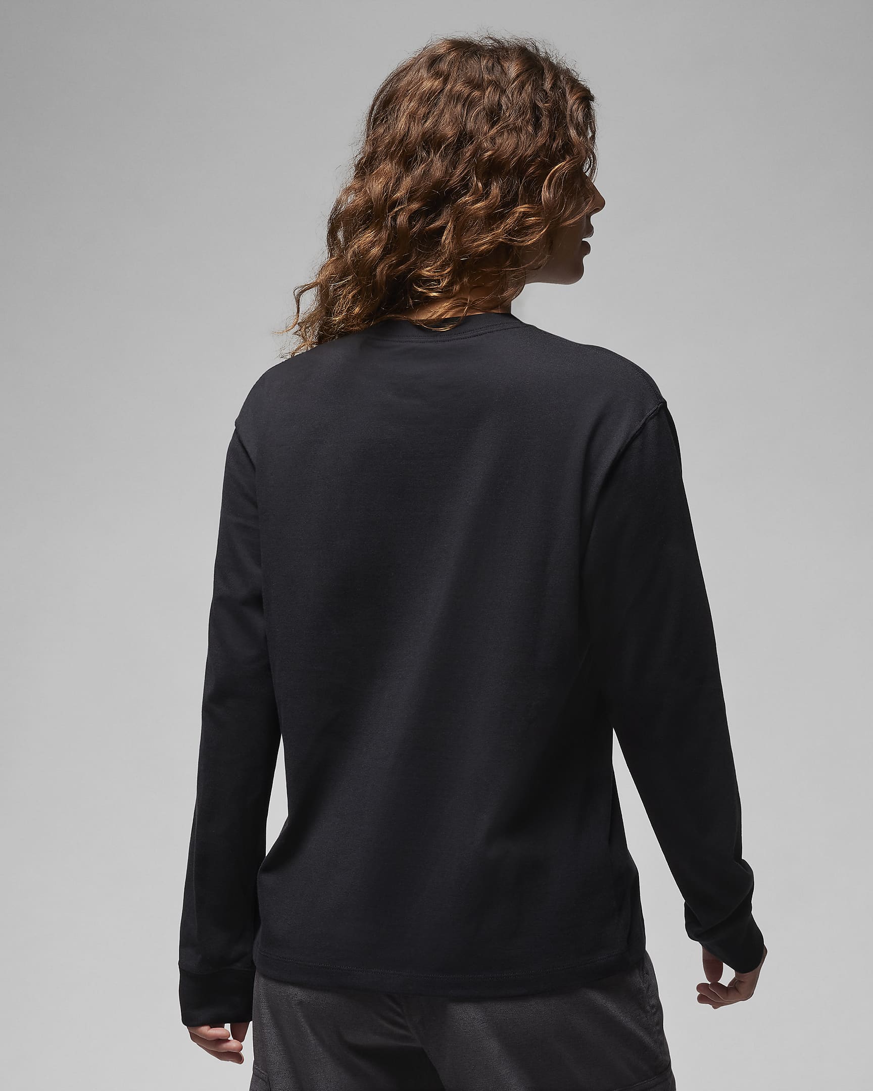 Jordan Women's Long-Sleeve Graphic T-Shirt. Nike IN