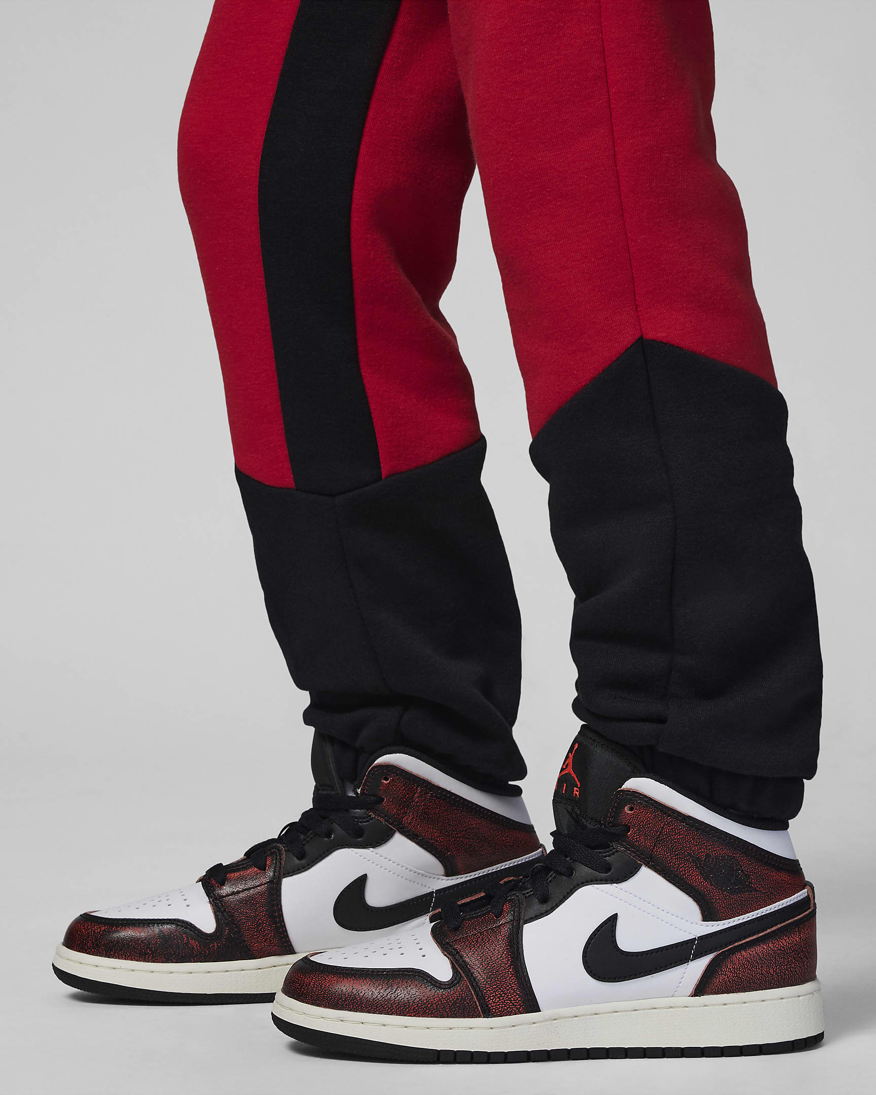 Jordan Big Kids' Air Jordan Remastered Fleece Pants. Nike.com