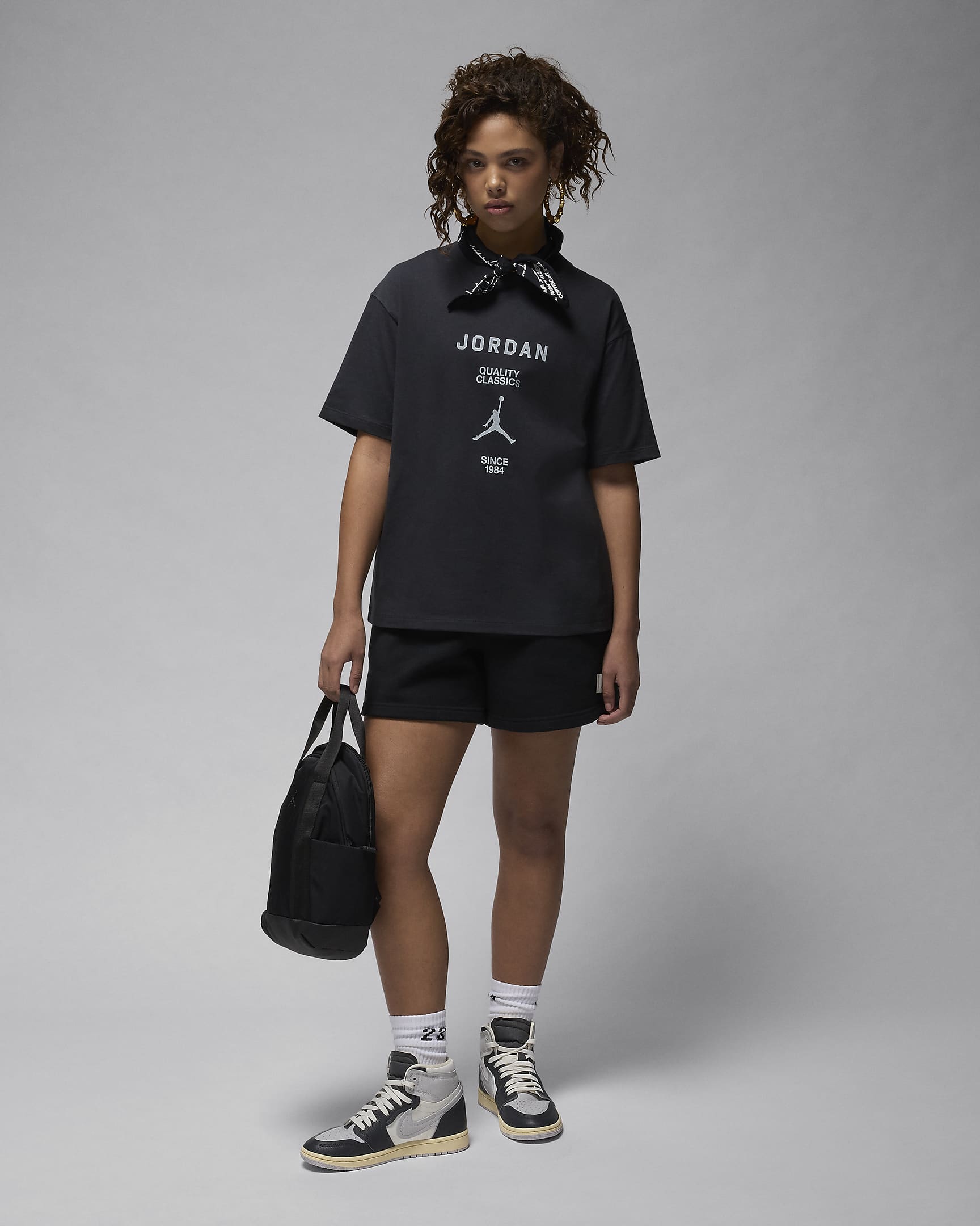 Jordan Women's Girlfriend T-Shirt - Off-Noir/Sail