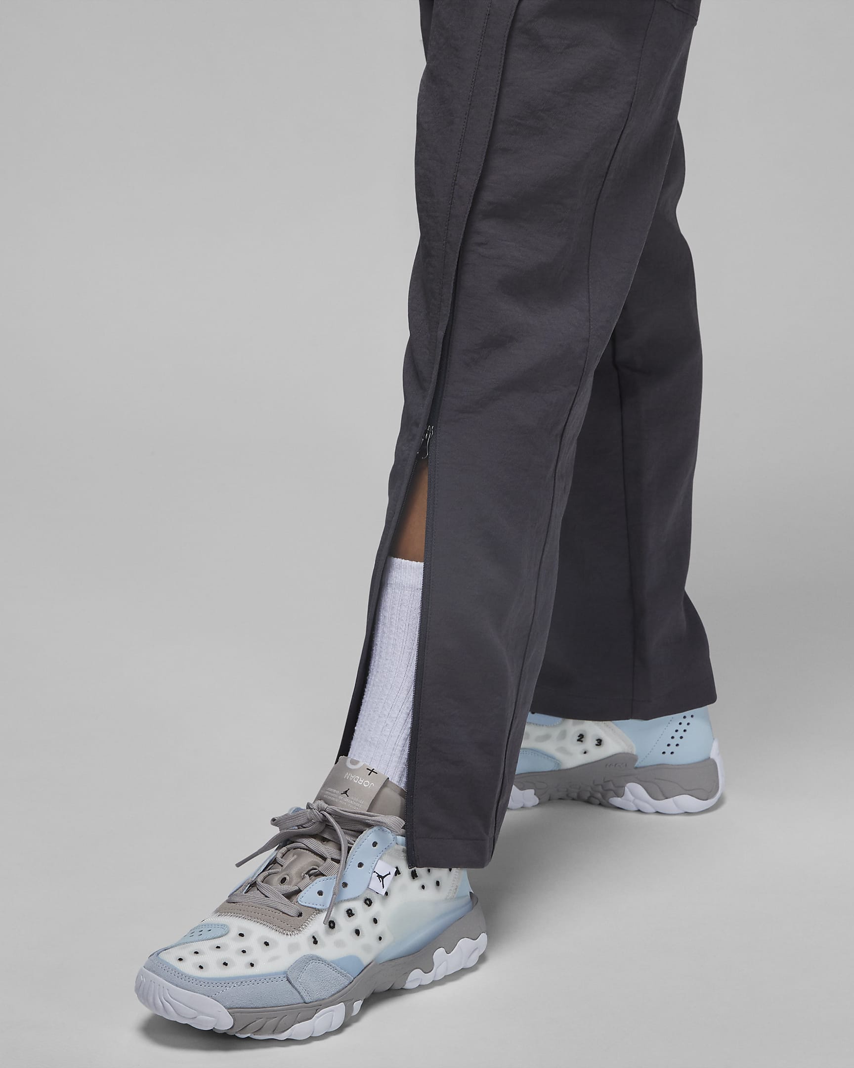 Jordan 23 Engineered Women's Diamond Woven Trousers. Nike CH