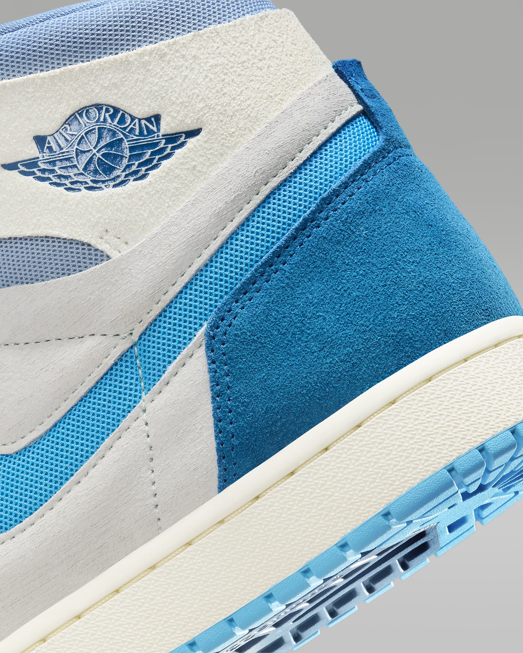 Air Jordan 1 Zoom CMFT 2 Men's Shoes - Sail/Blue Grey/Light Silver/Dark Powder Blue