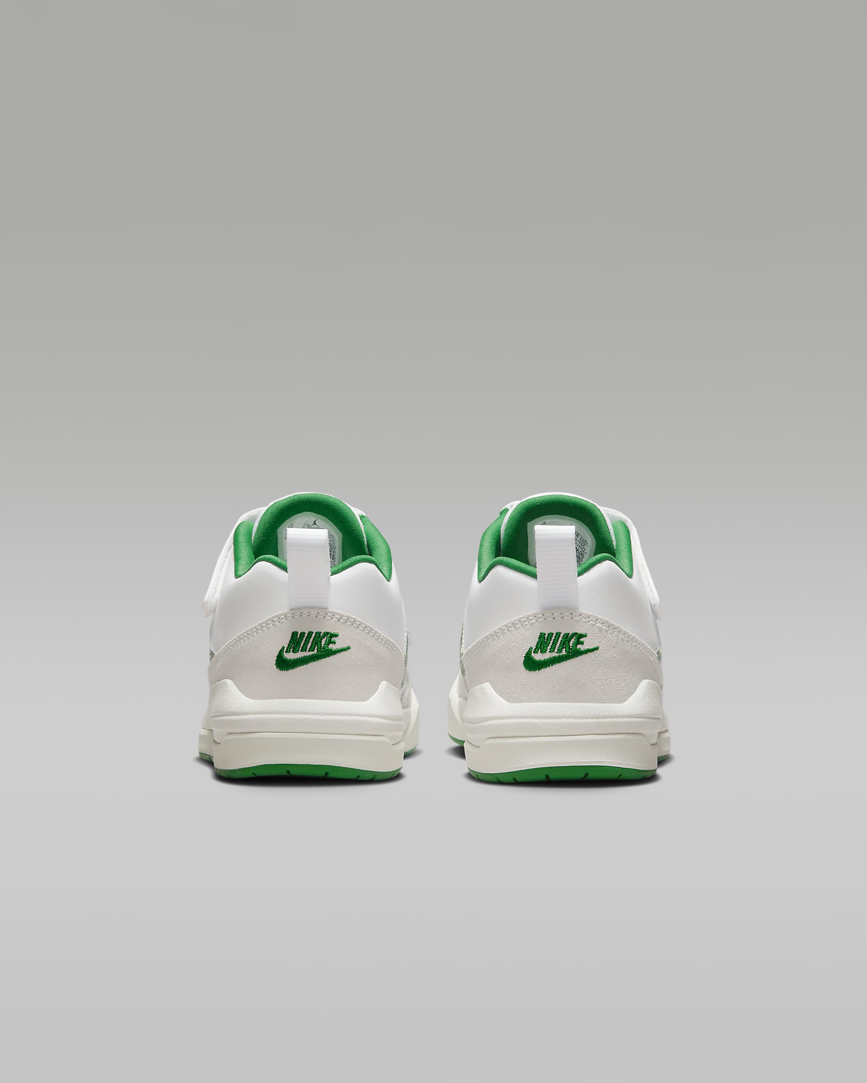 Jordan Stadium 90 Younger Kids' Shoes. Nike CZ