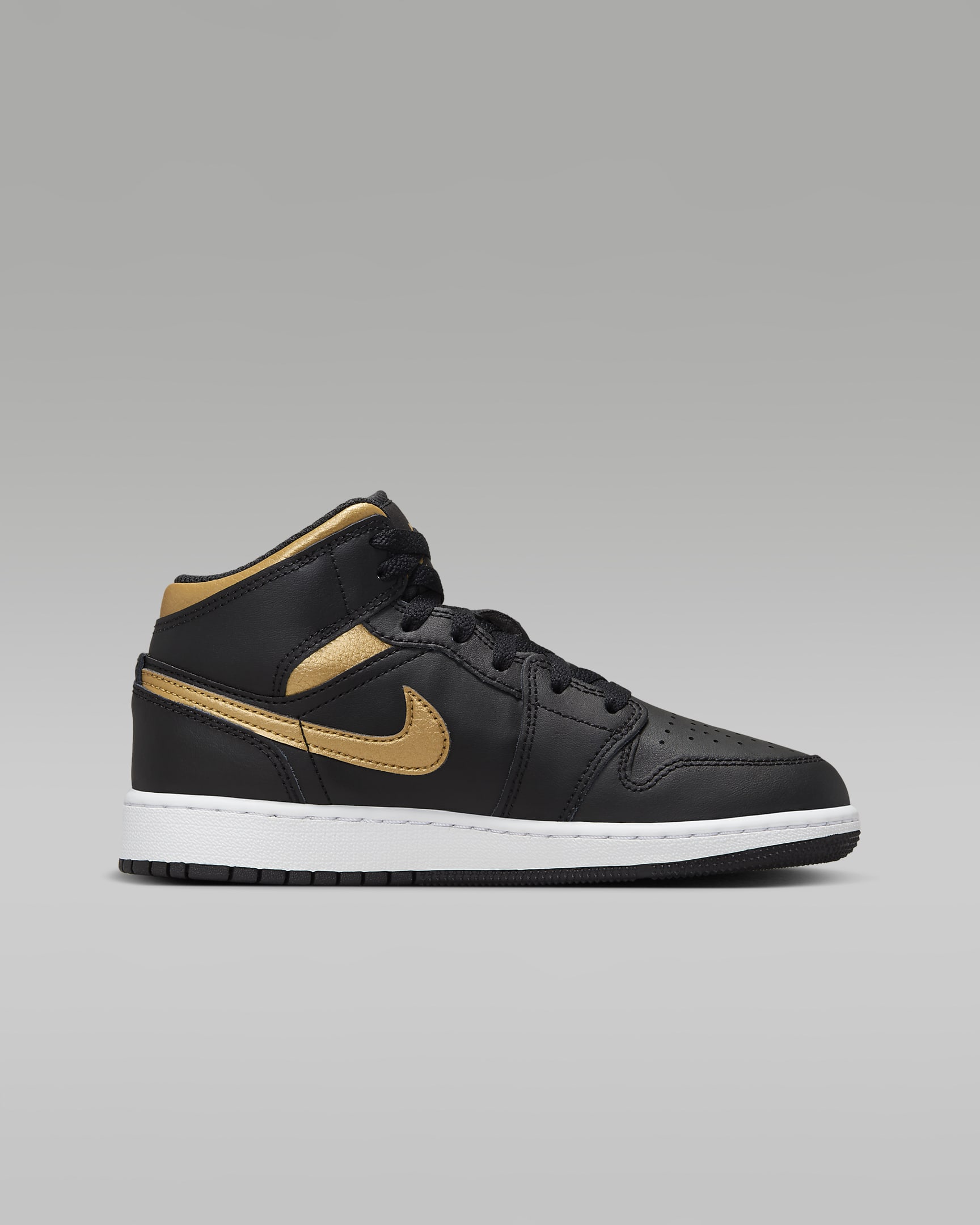 Air Jordan 1 Mid Zapatillas - Niño/a - Negro/Blanco/Oro metalizado