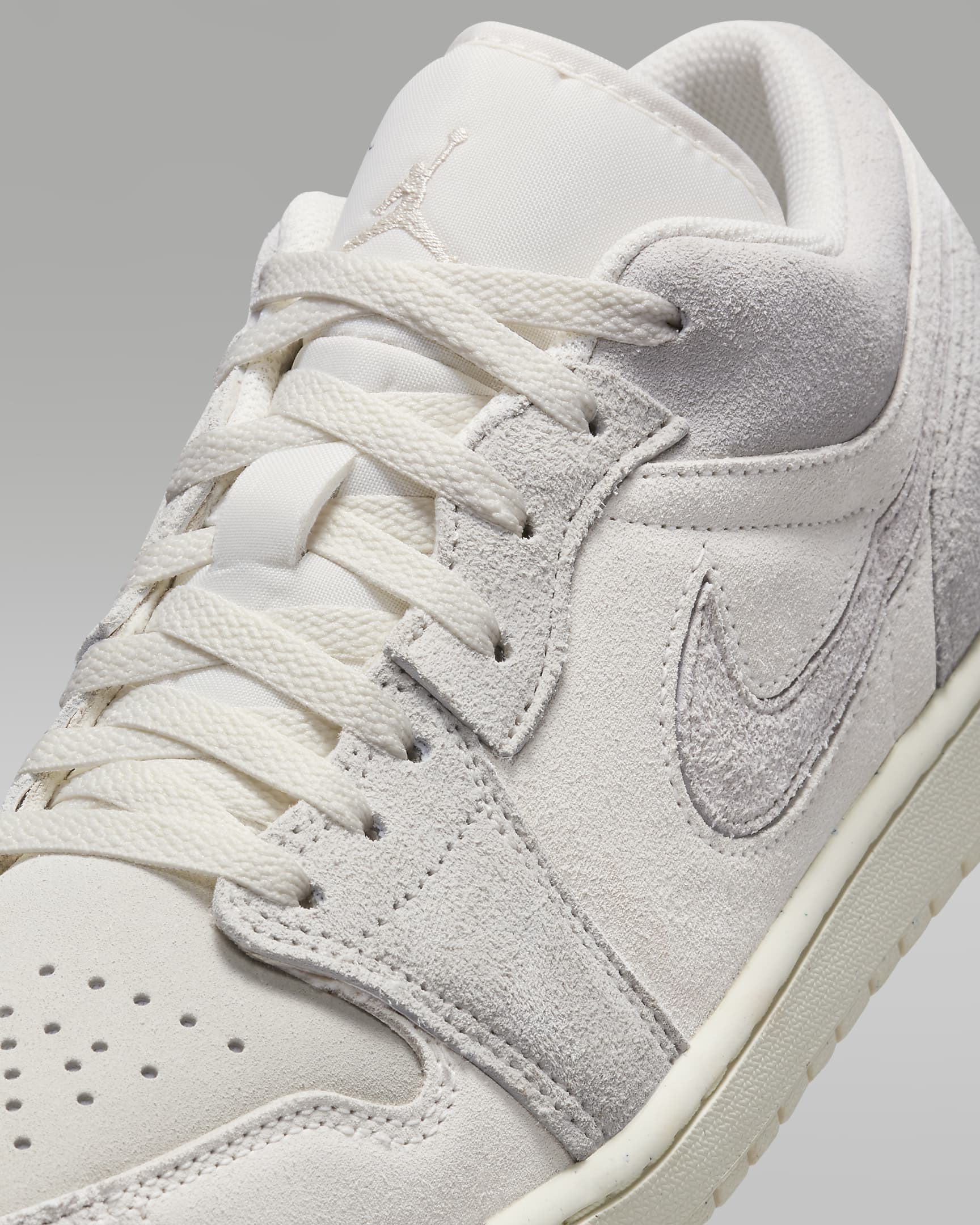 Air Jordan 1 Low SE Craft Men's Shoes - Pale Ivory/Legend Light Brown/Sail