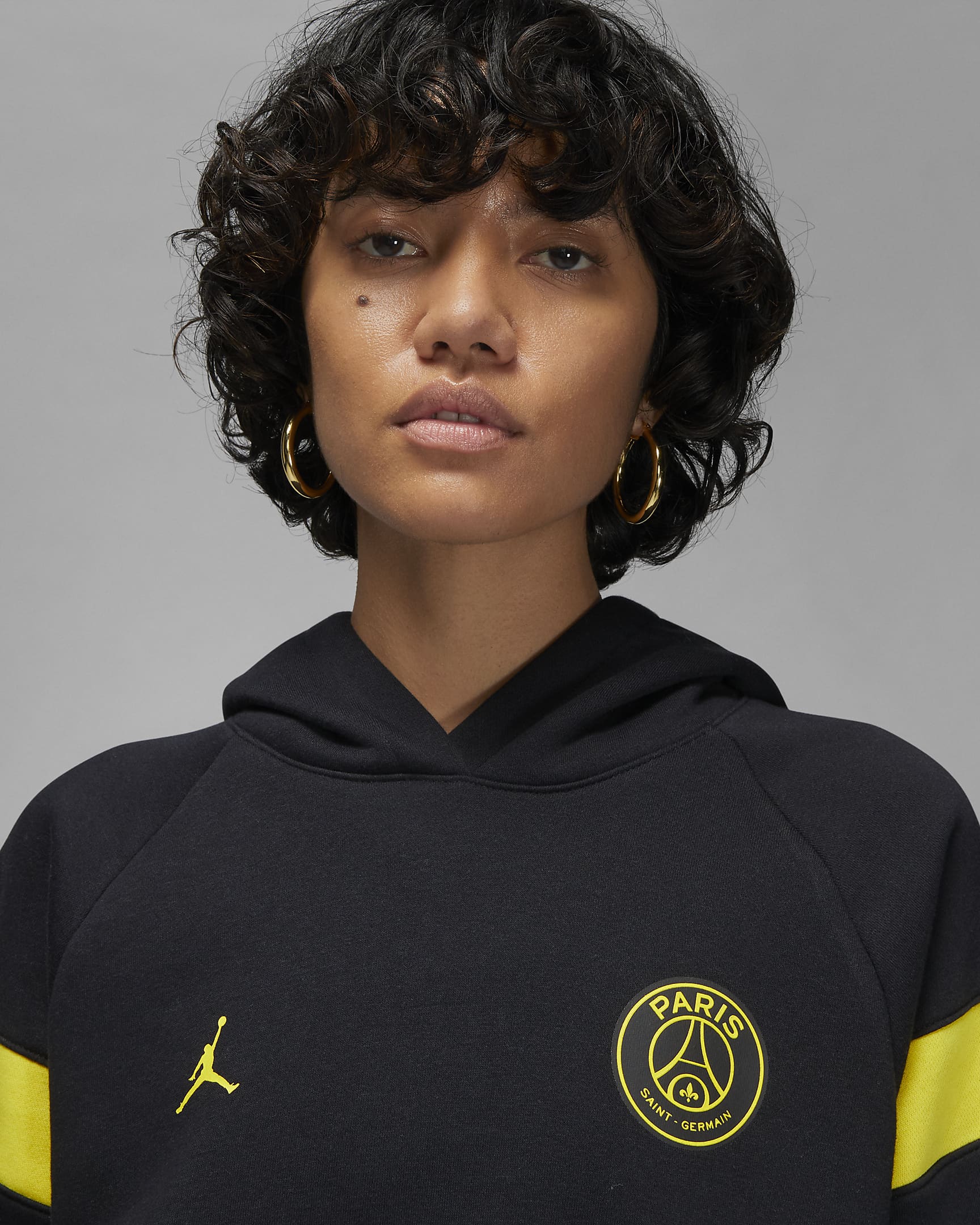 Paris Saint-Germain Women's Hoodie. Nike BE