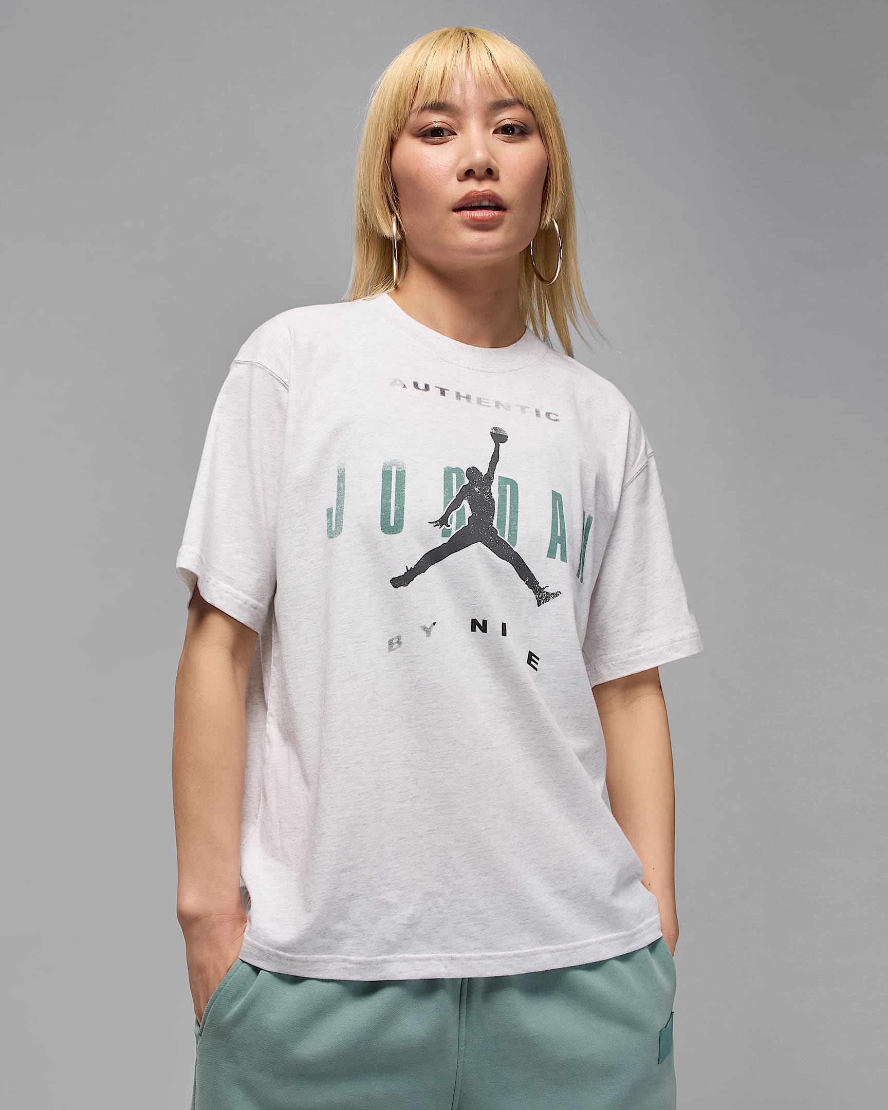 Jordan Flight Women's Graphic T-Shirt - Birch Heather/Cannon/Iron Grey