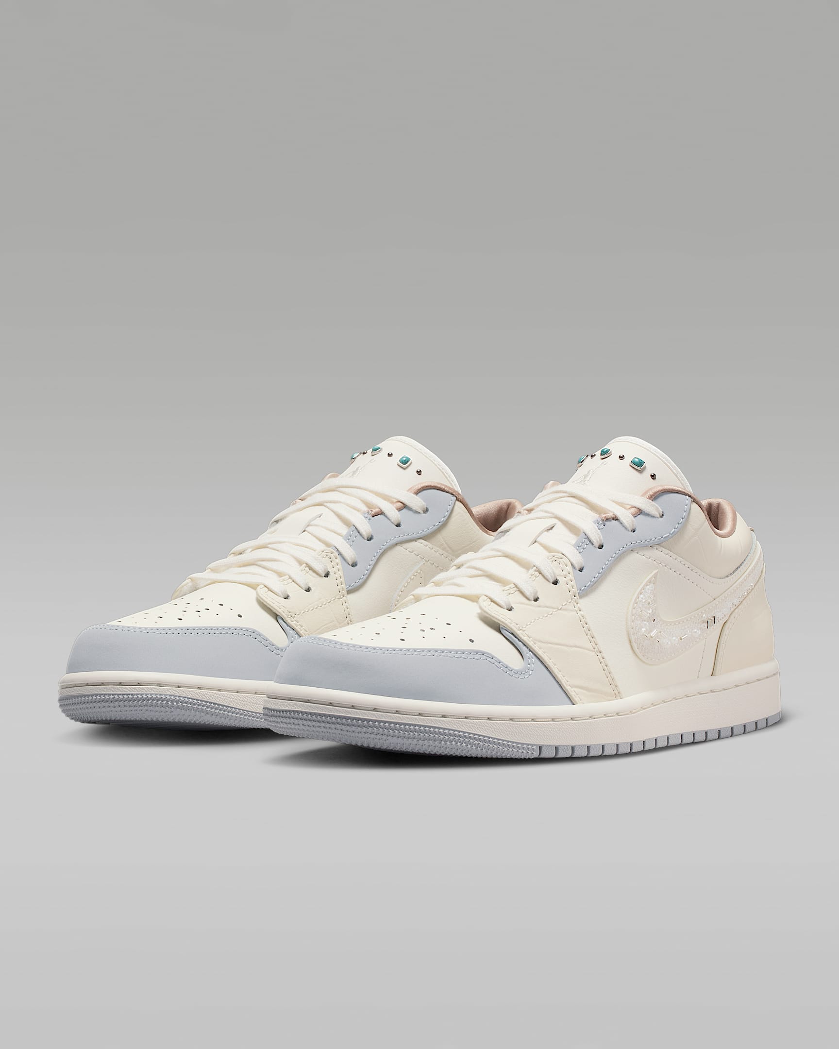 Air Jordan 1 Low Women's Shoes - Sail/Off Noir/Light Smoke Grey/Soft Pearl