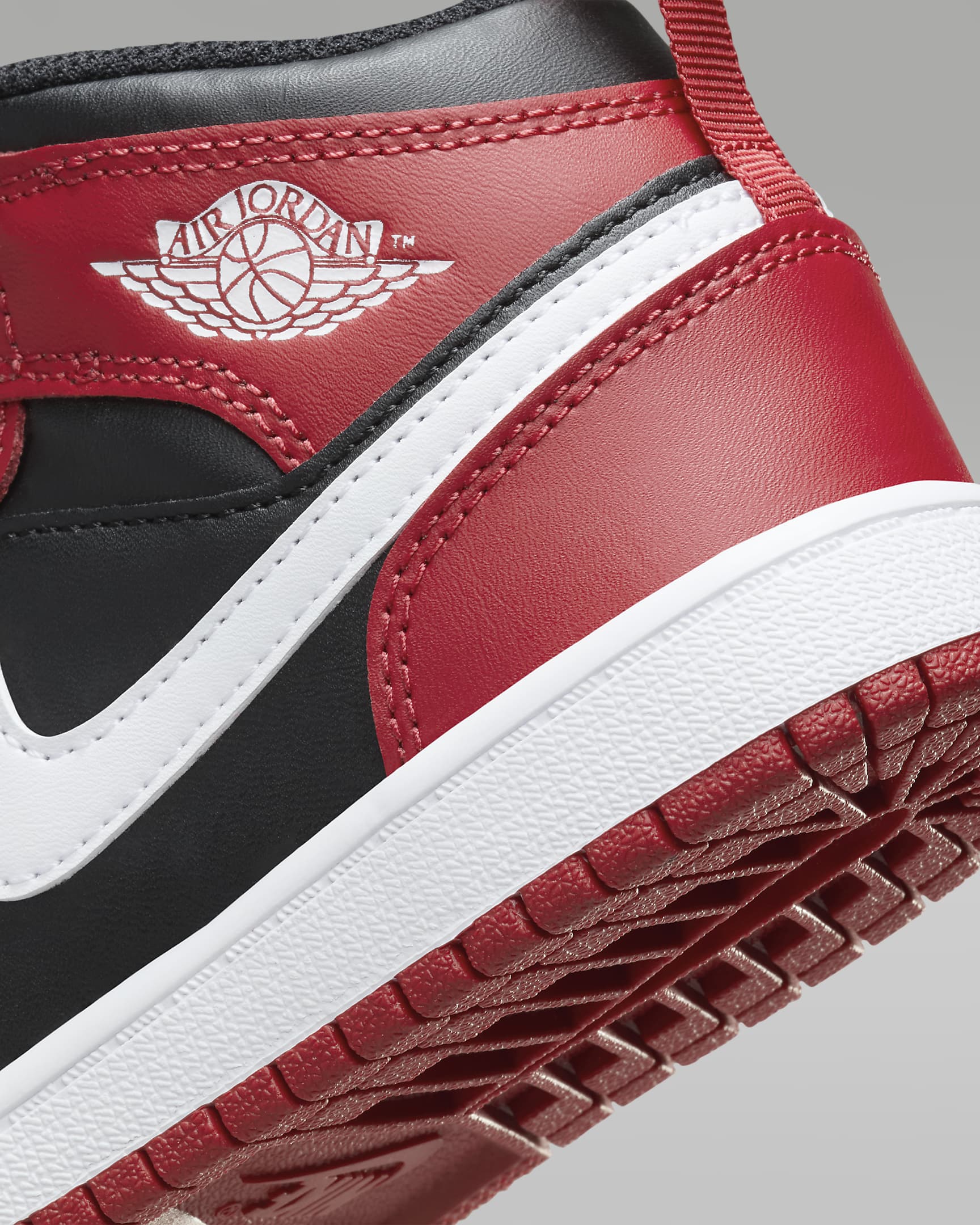 Jordan 1 Mid Younger Kids' Shoes - Black/Gym Red/White