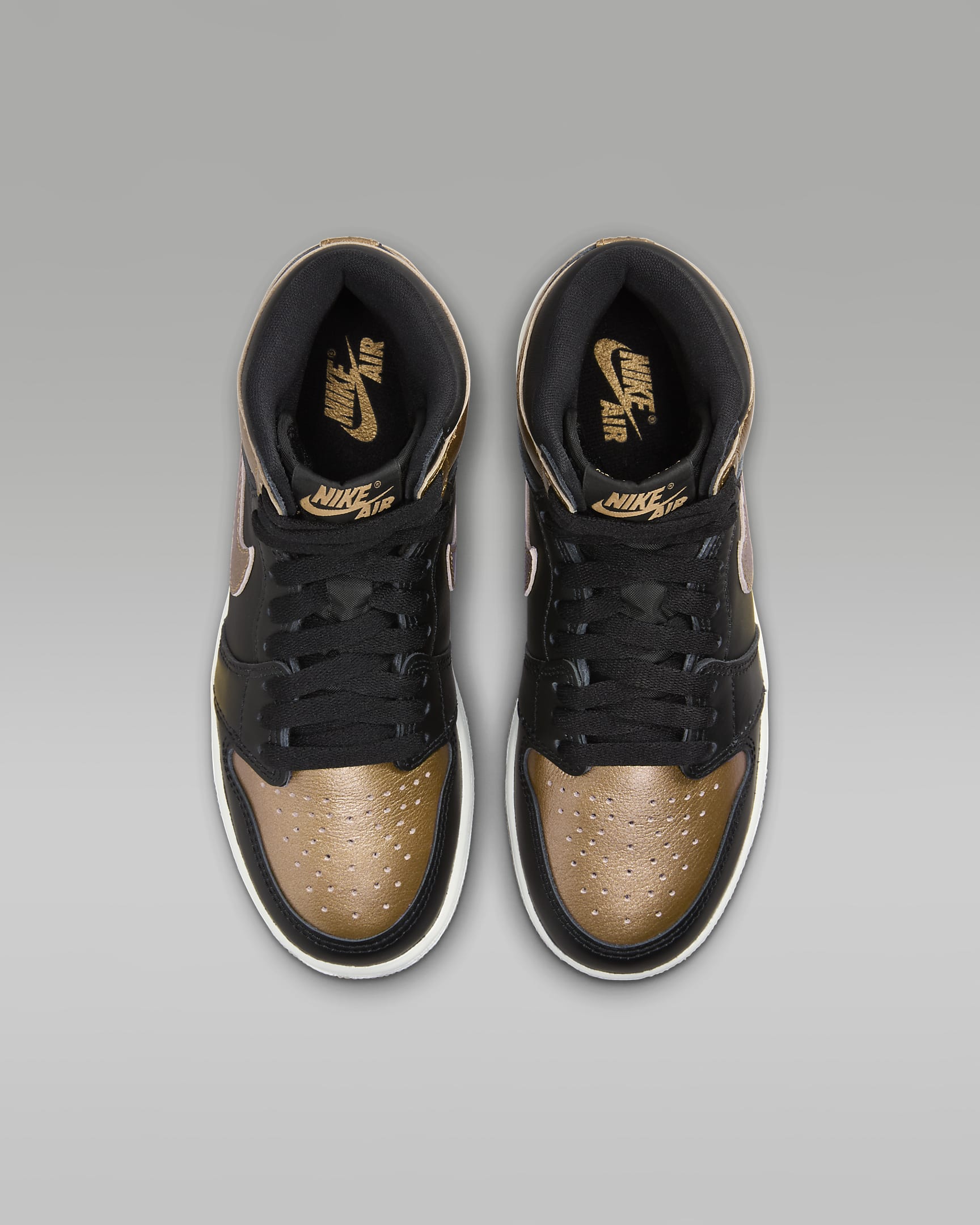 Air Jordan 1 High OG "Black and Gold" Big Kids' Shoes - Black/Sail/Metallic Gold